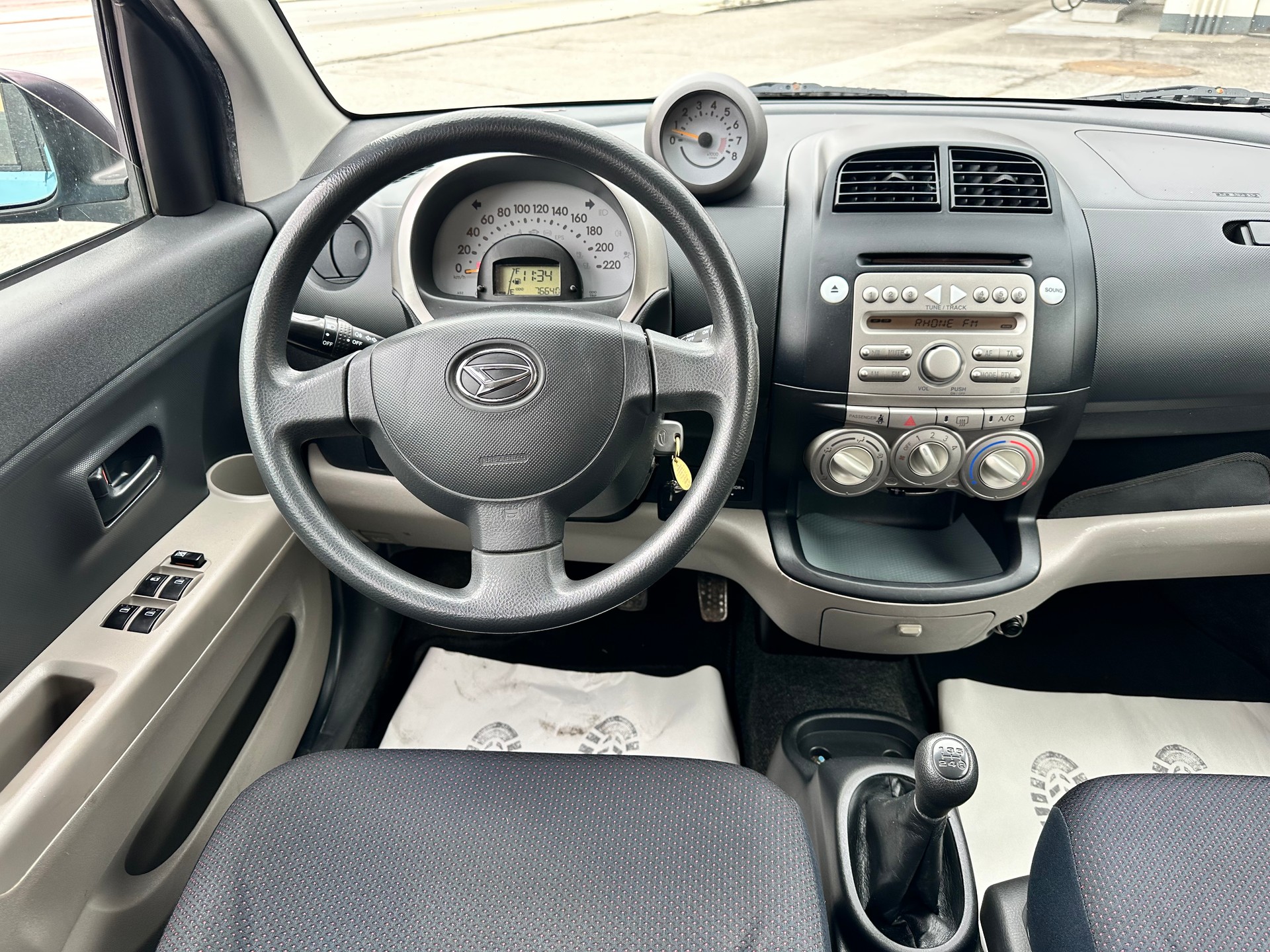 DAIHATSU Sirion 1.3 S eco-4WD-image-11