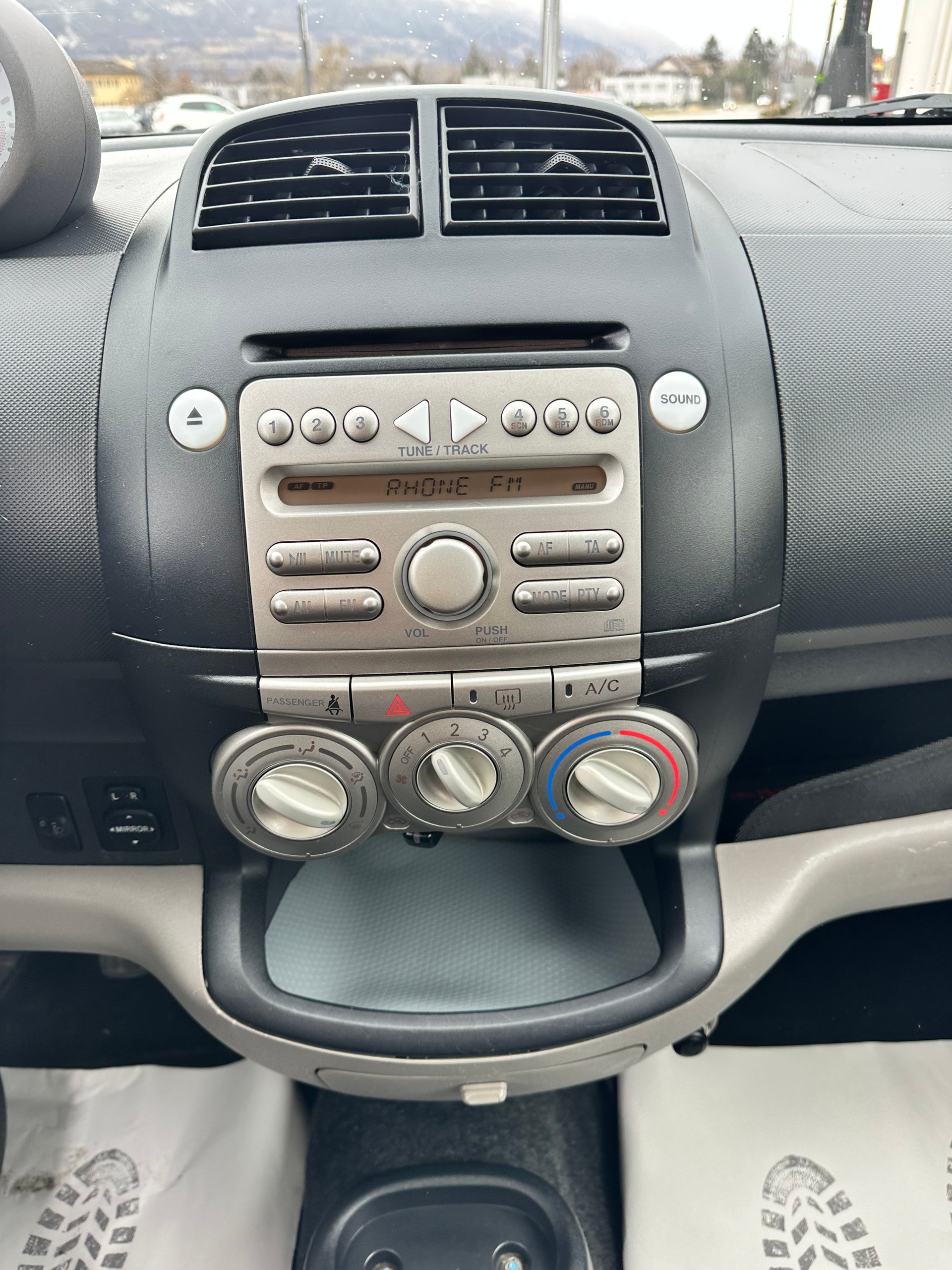 DAIHATSU Sirion 1.3 S eco-4WD-image-14