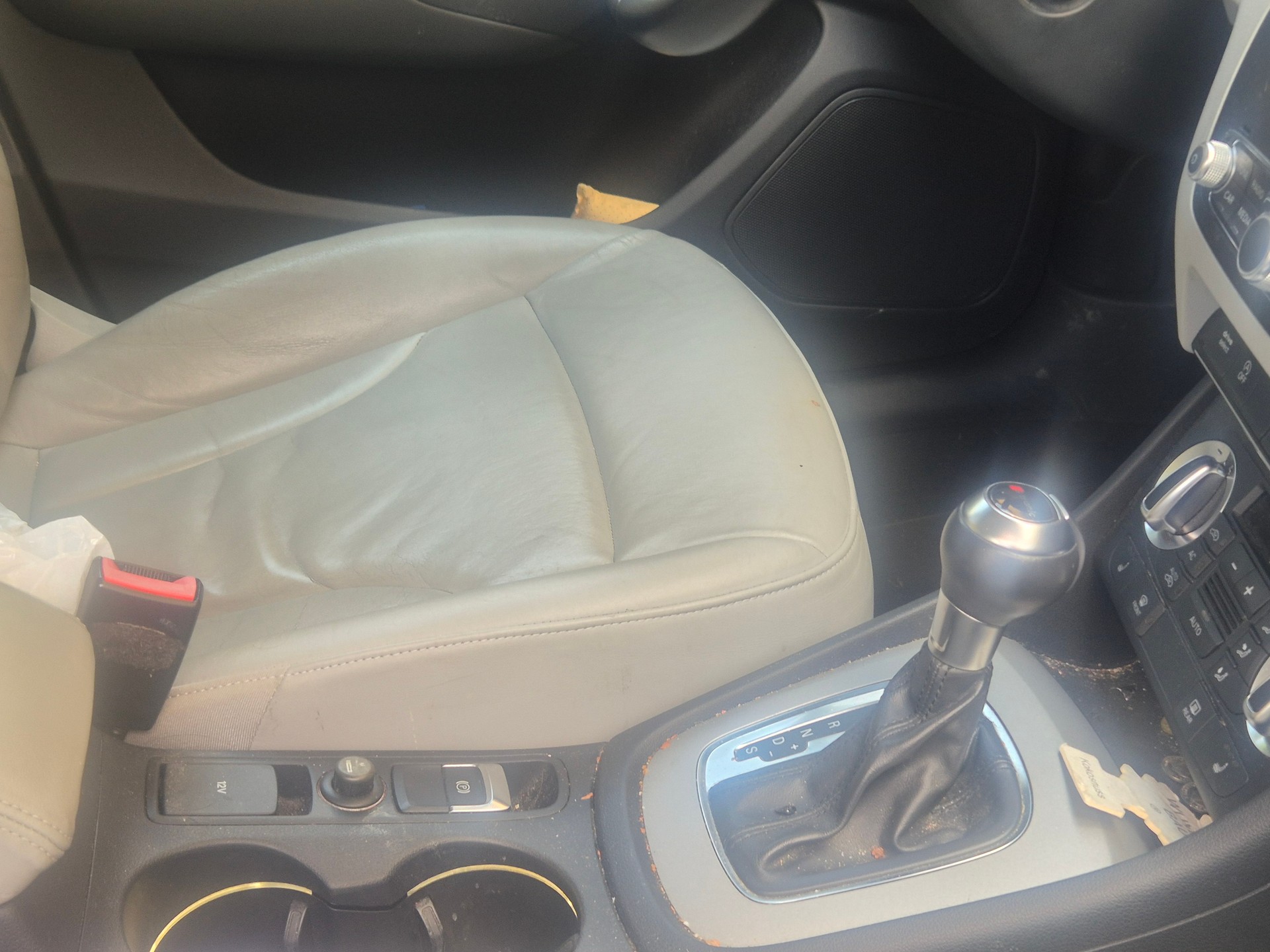 AUDI Q3 2.0 TFSI quattro S-tronic-image-5