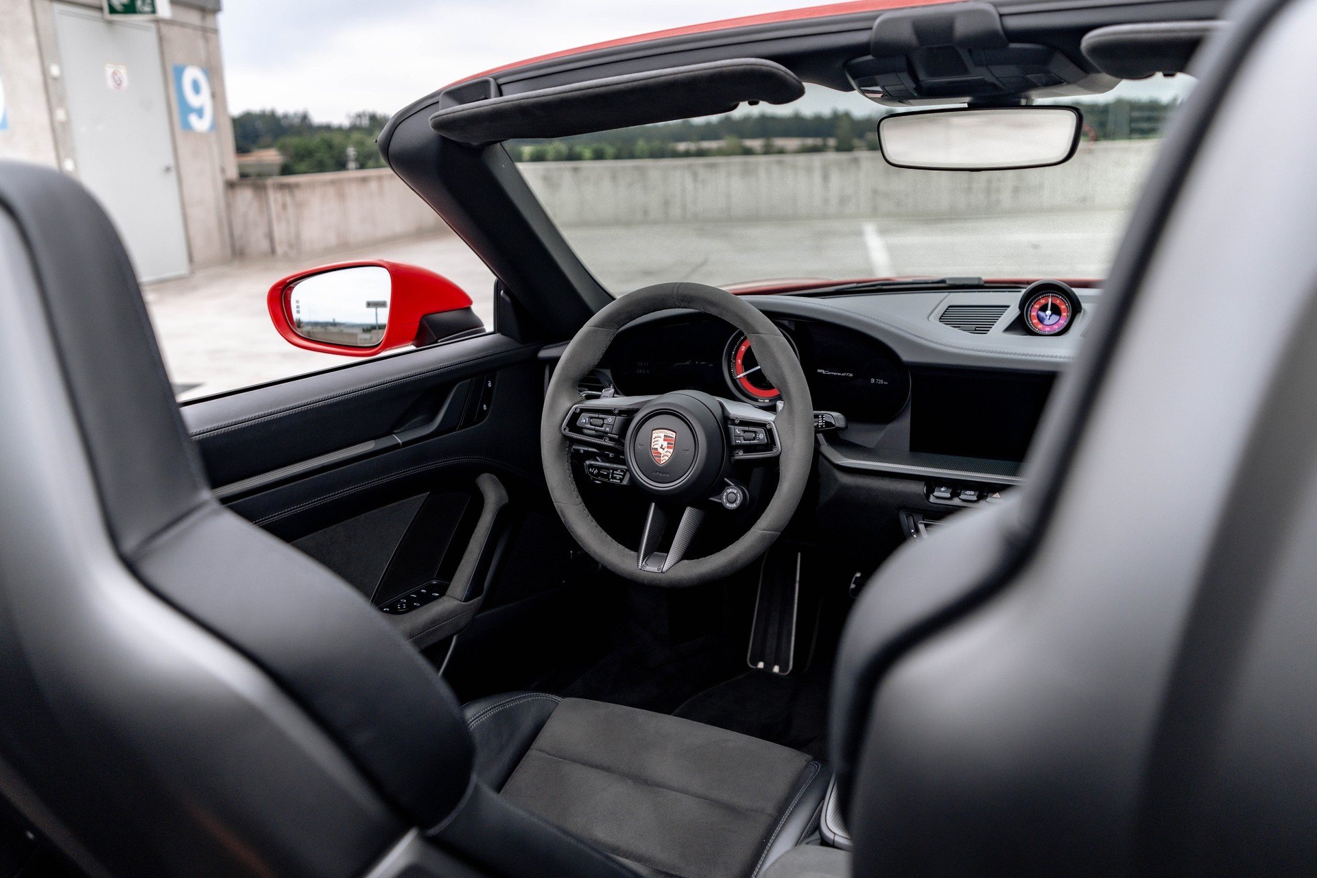 PORSCHE 911 Carrera GTS Cabriolet PDK * FRISCH AB MFK * LIEBHABERZUSTAND * NACHTSICHTASSISTENT * LIFTSYSTEM *-image-11