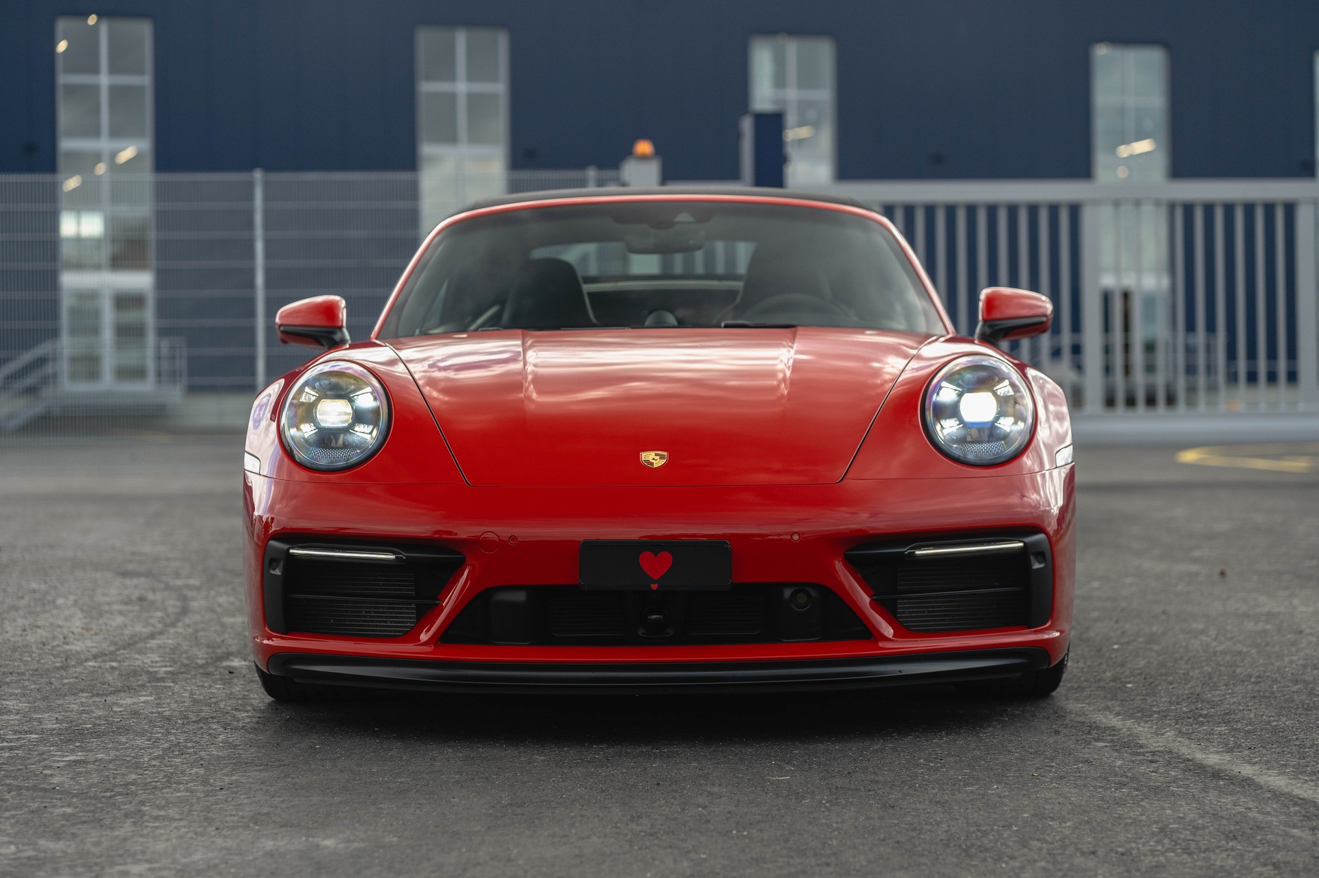 PORSCHE 911 Carrera GTS Cabriolet PDK * FRISCH AB MFK * LIEBHABERZUSTAND * NACHTSICHTASSISTENT * LIFTSYSTEM *-showroom-element-2