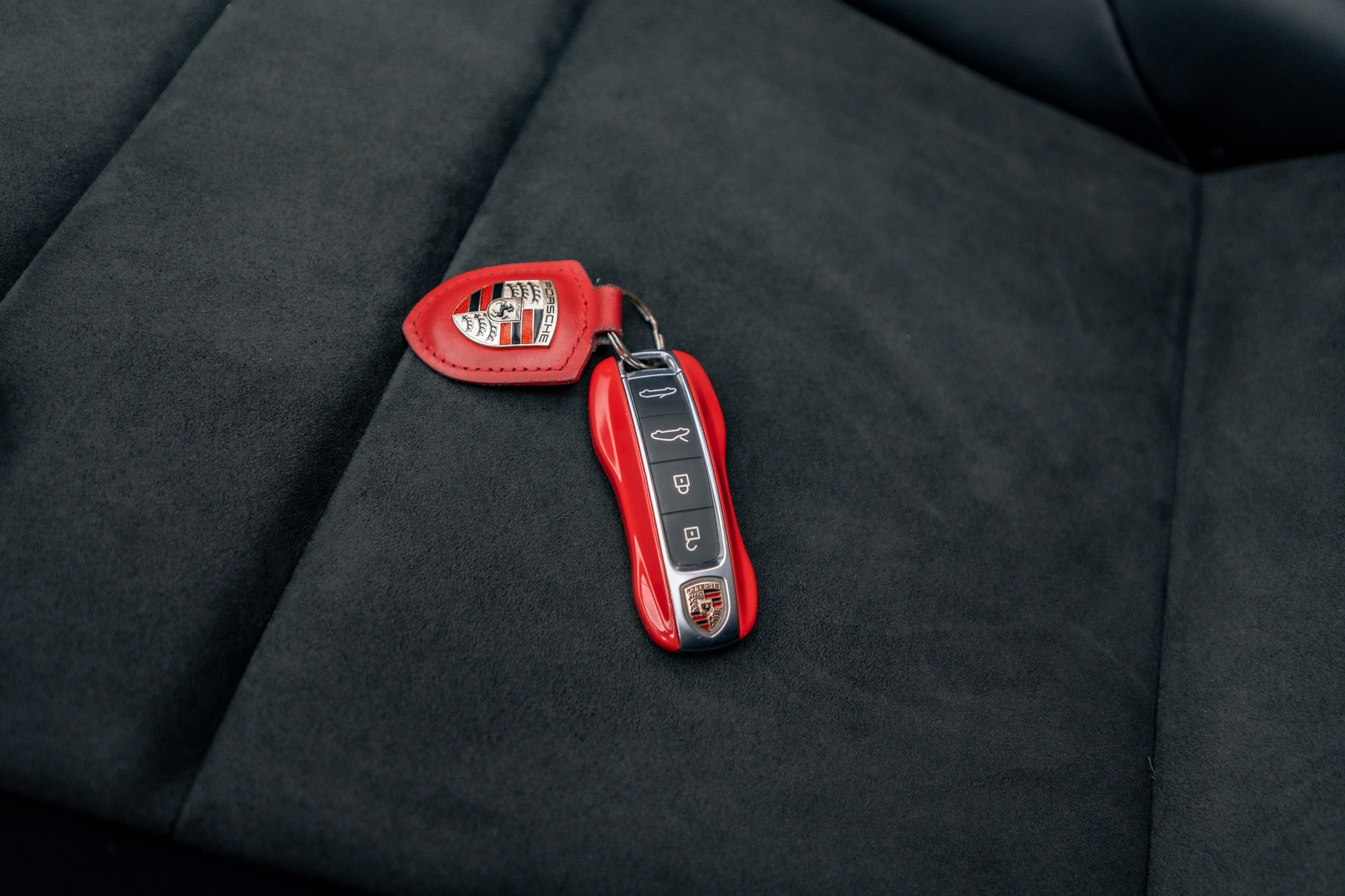 PORSCHE 911 Carrera GTS Cabriolet PDK * FRISCH AB MFK * LIEBHABERZUSTAND * NACHTSICHTASSISTENT * LIFTSYSTEM *-image-22
