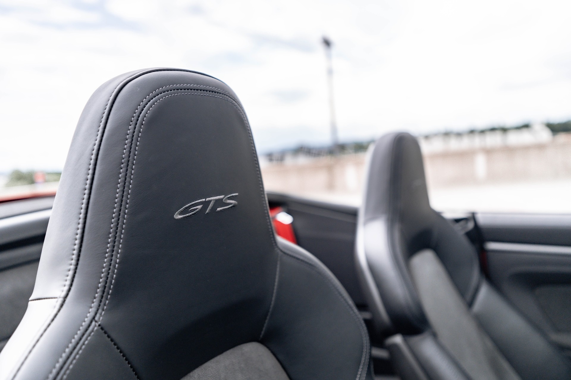 PORSCHE 911 Carrera GTS Cabriolet PDK * FRISCH AB MFK * LIEBHABERZUSTAND * NACHTSICHTASSISTENT * LIFTSYSTEM *-image-18