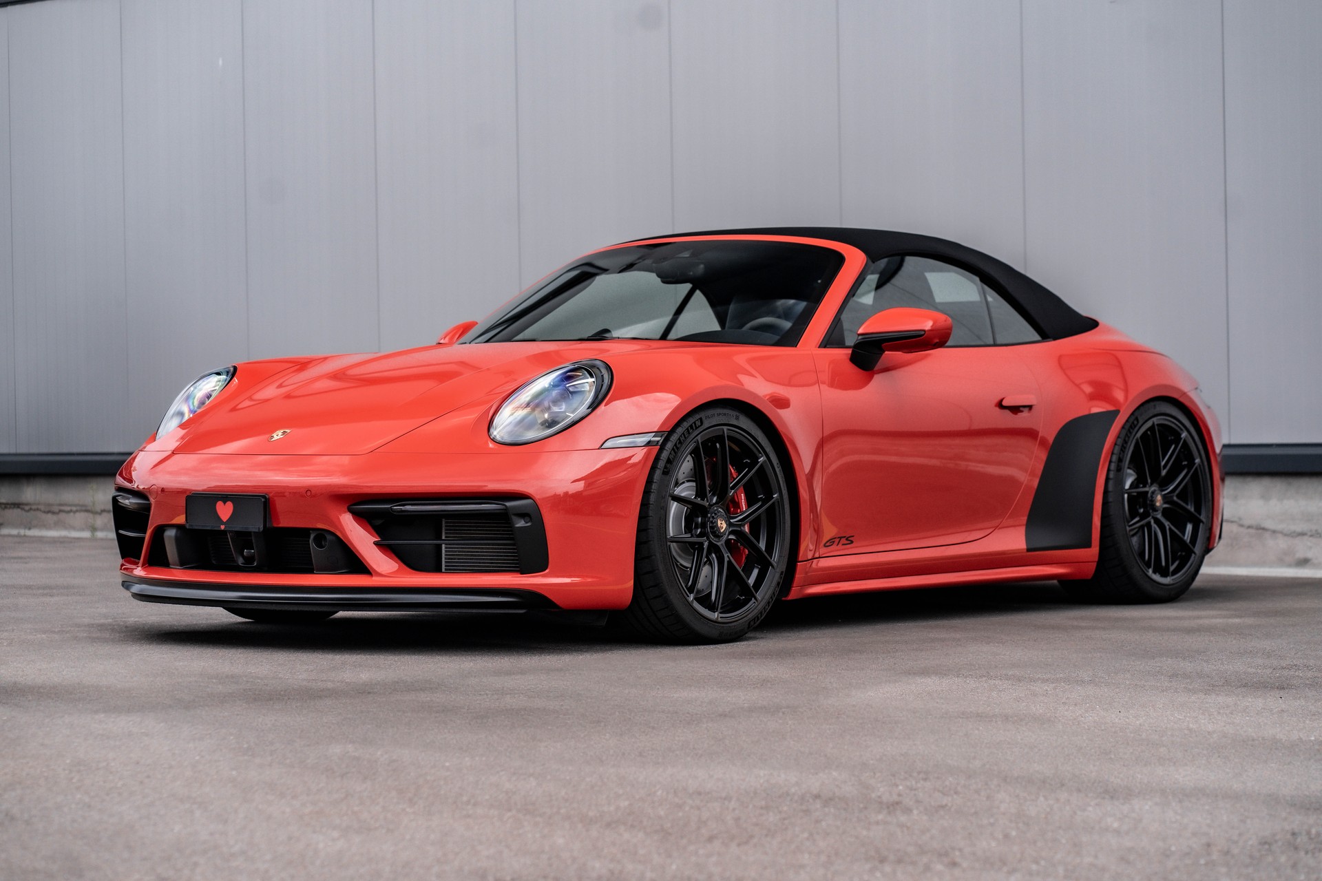 PORSCHE 911 Carrera GTS Cabriolet PDK * FRISCH AB MFK * LIEBHABERZUSTAND * NACHTSICHTASSISTENT * LIFTSYSTEM *