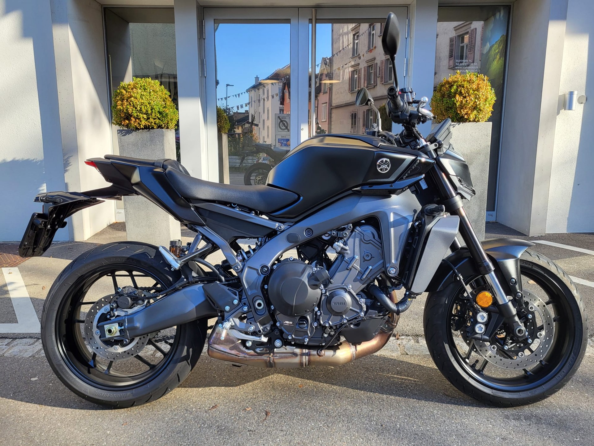 YAMAHA MT-09-showroom-element-3