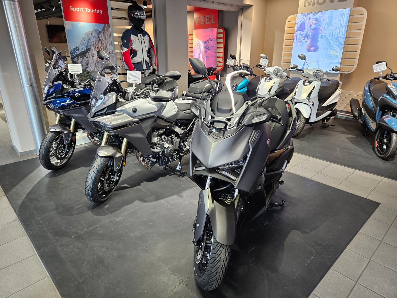 YAMAHA MT-09-image-10