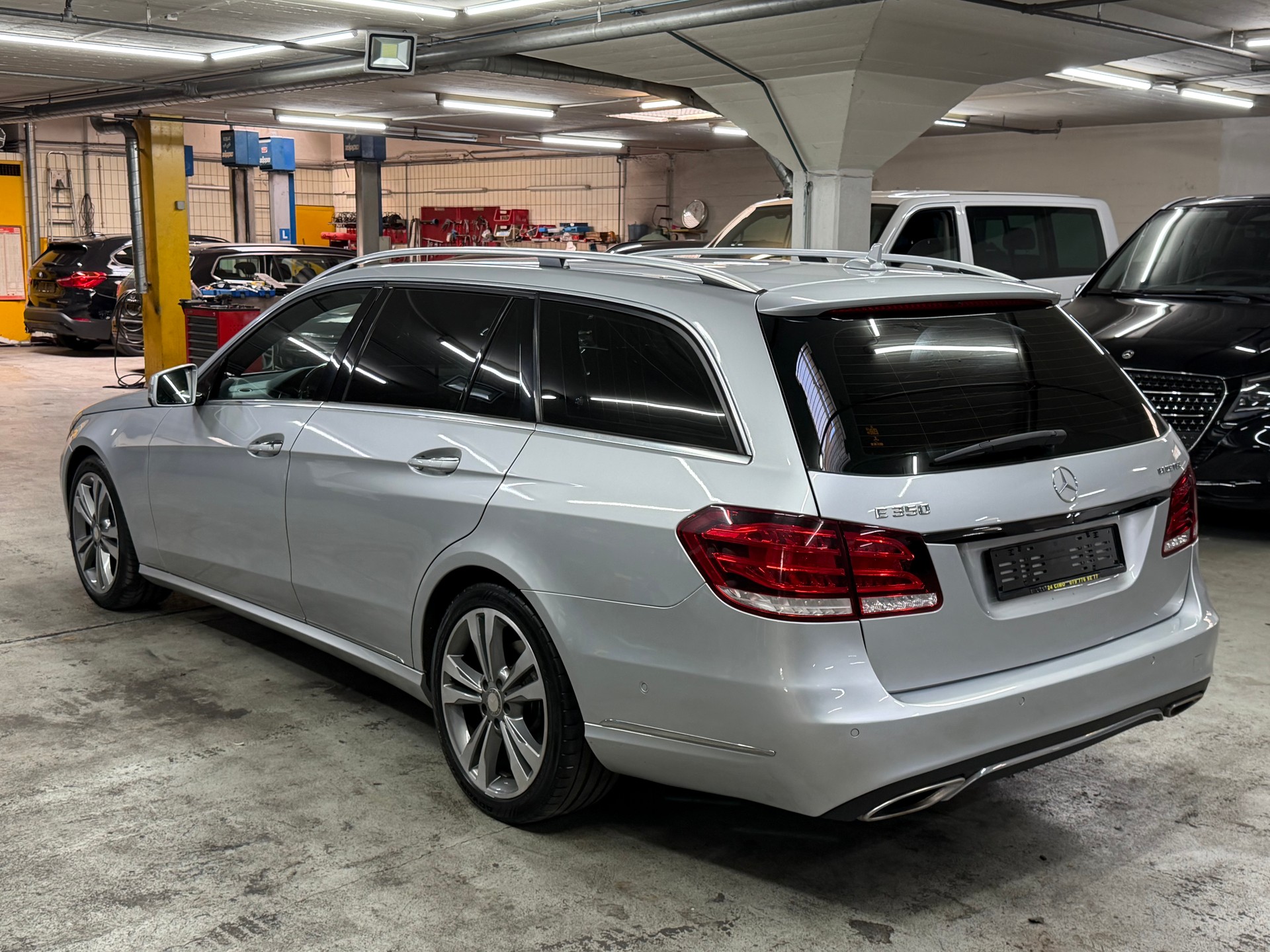 MERCEDES-BENZ E 350 BlueTEC Avantgarde 4Matic 7G-Tronic-image-4