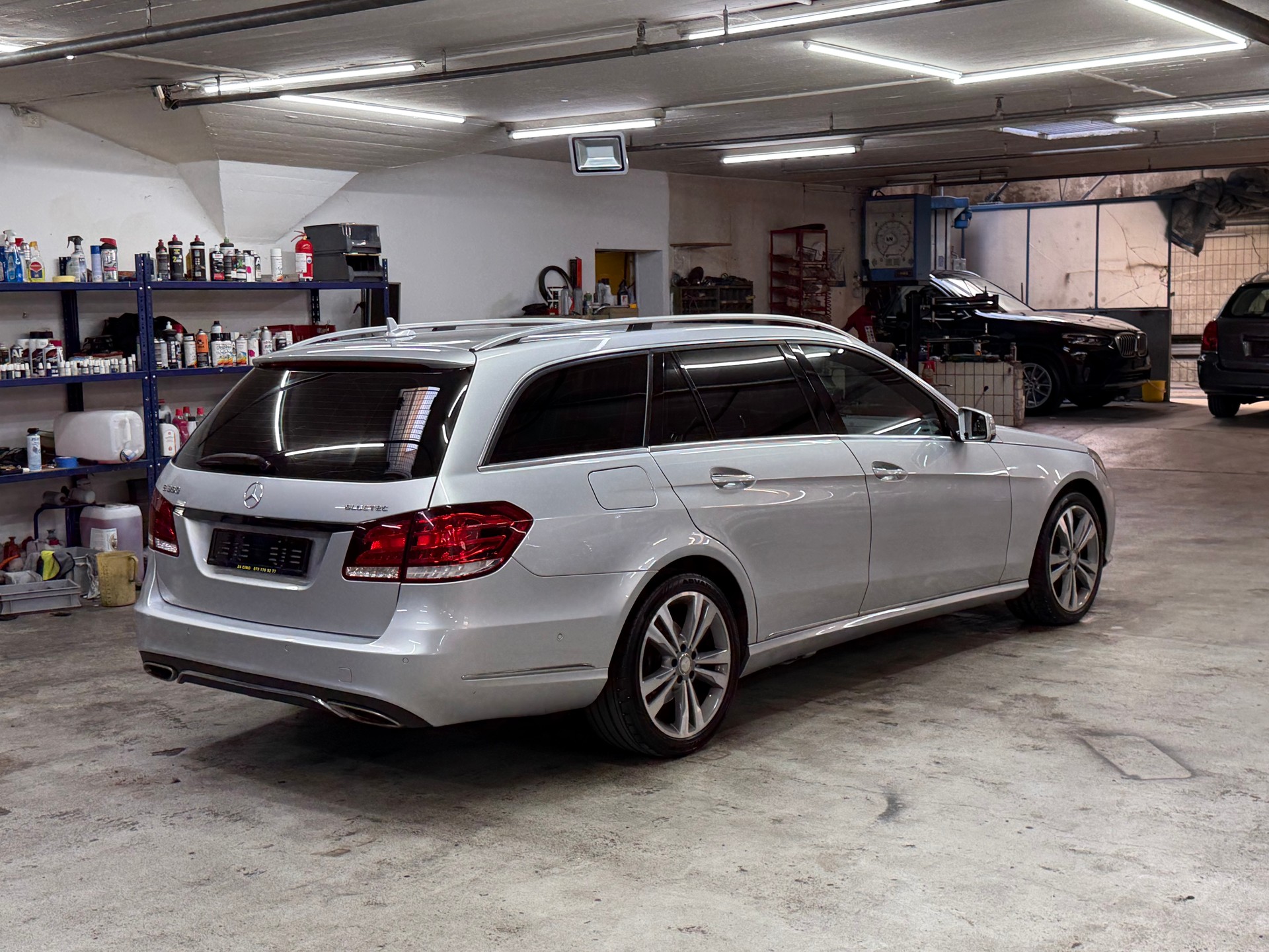 MERCEDES-BENZ E 350 BlueTEC Avantgarde 4Matic 7G-Tronic-image-3