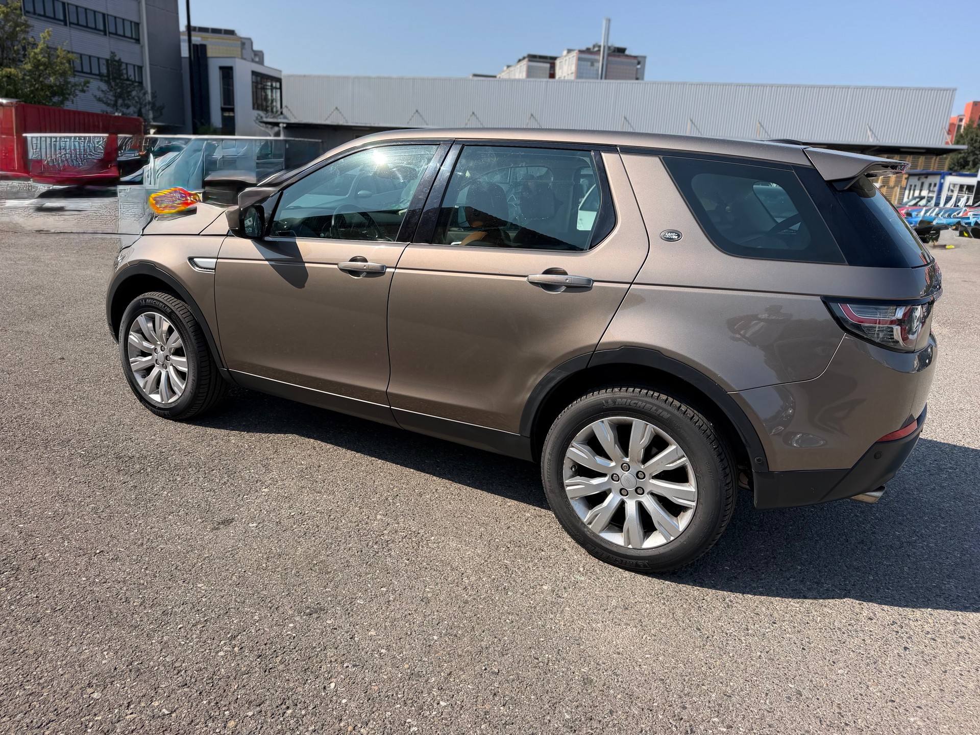 LAND ROVER Discovery Sport 2.0 TD4 SE AT9-image-7
