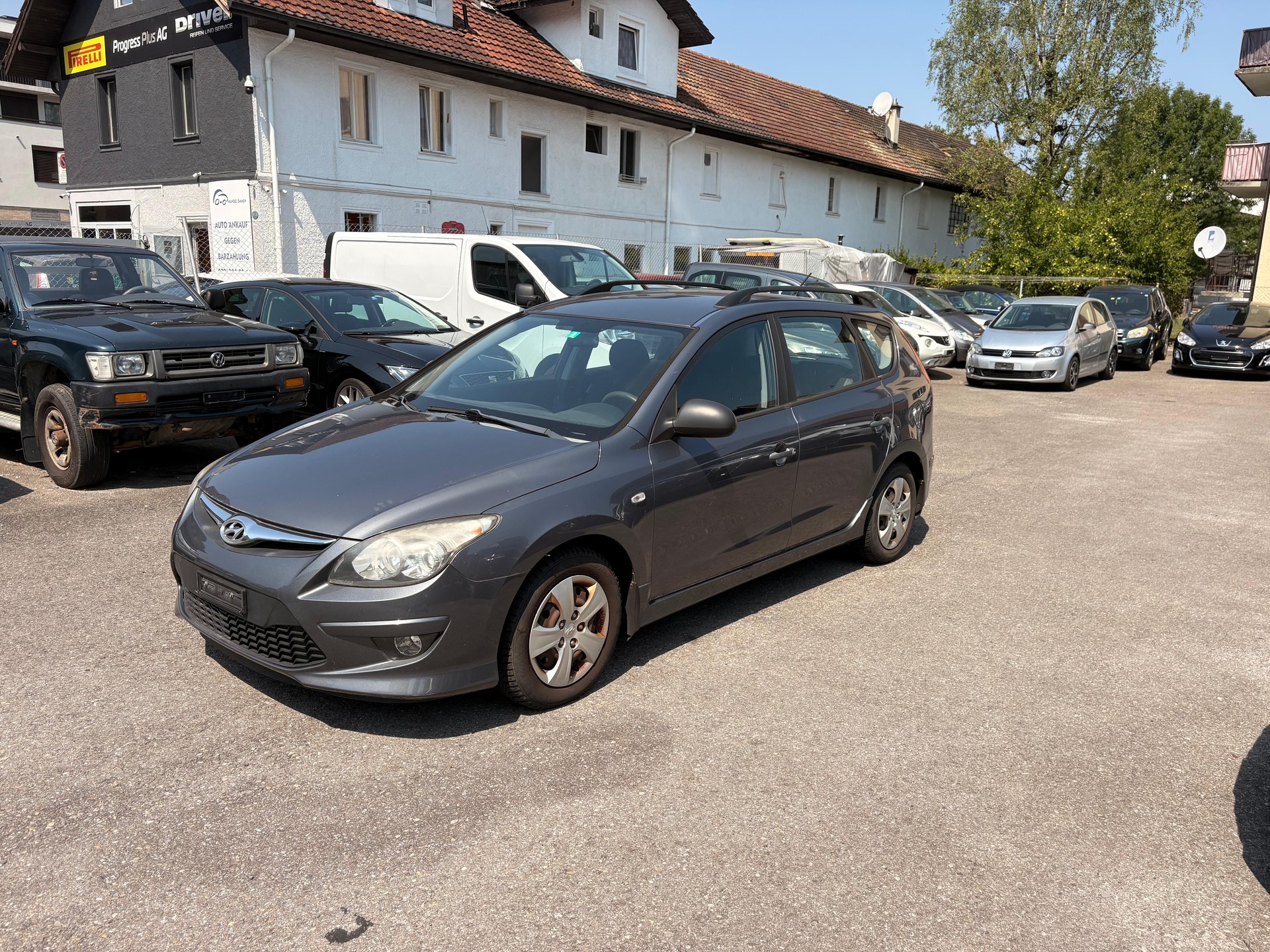 HYUNDAI i30 Wagon 1.4 Comfort-image-0