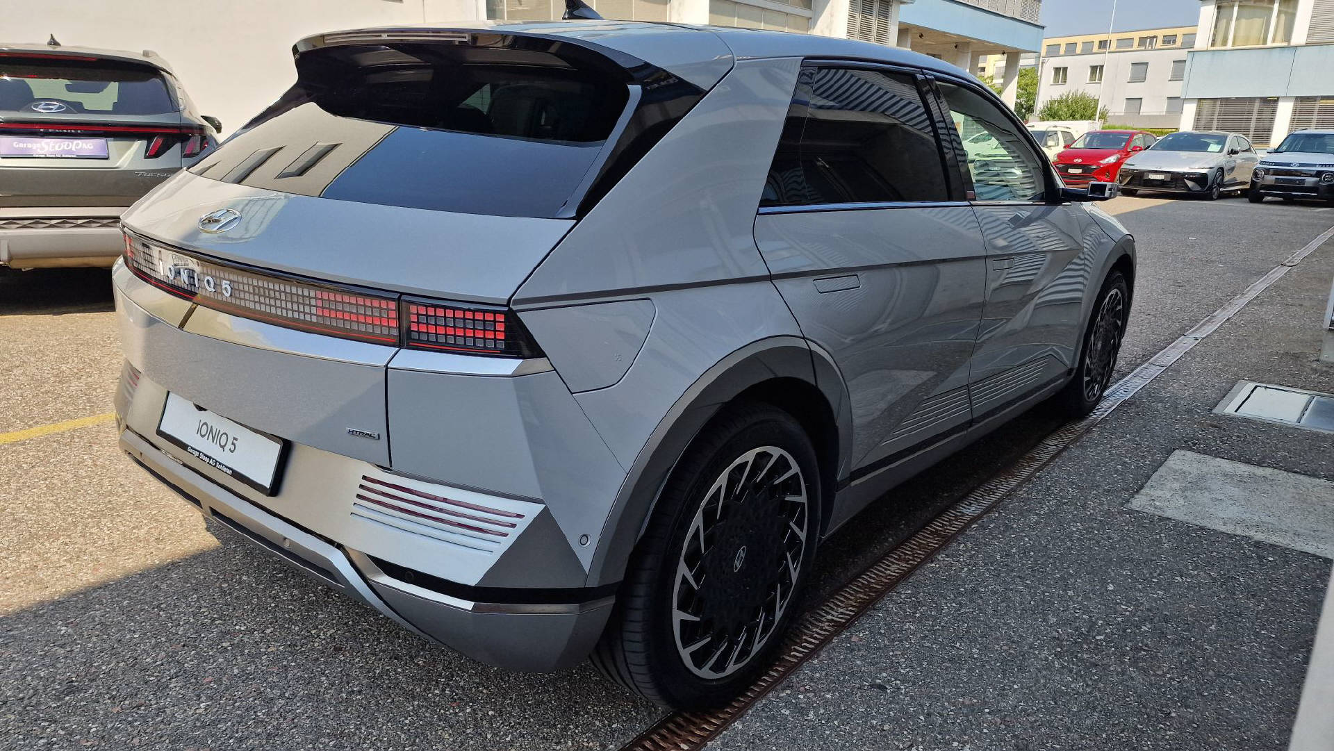 HYUNDAI Ioniq 5 77,4 kWh Vertex 4WD-image-5