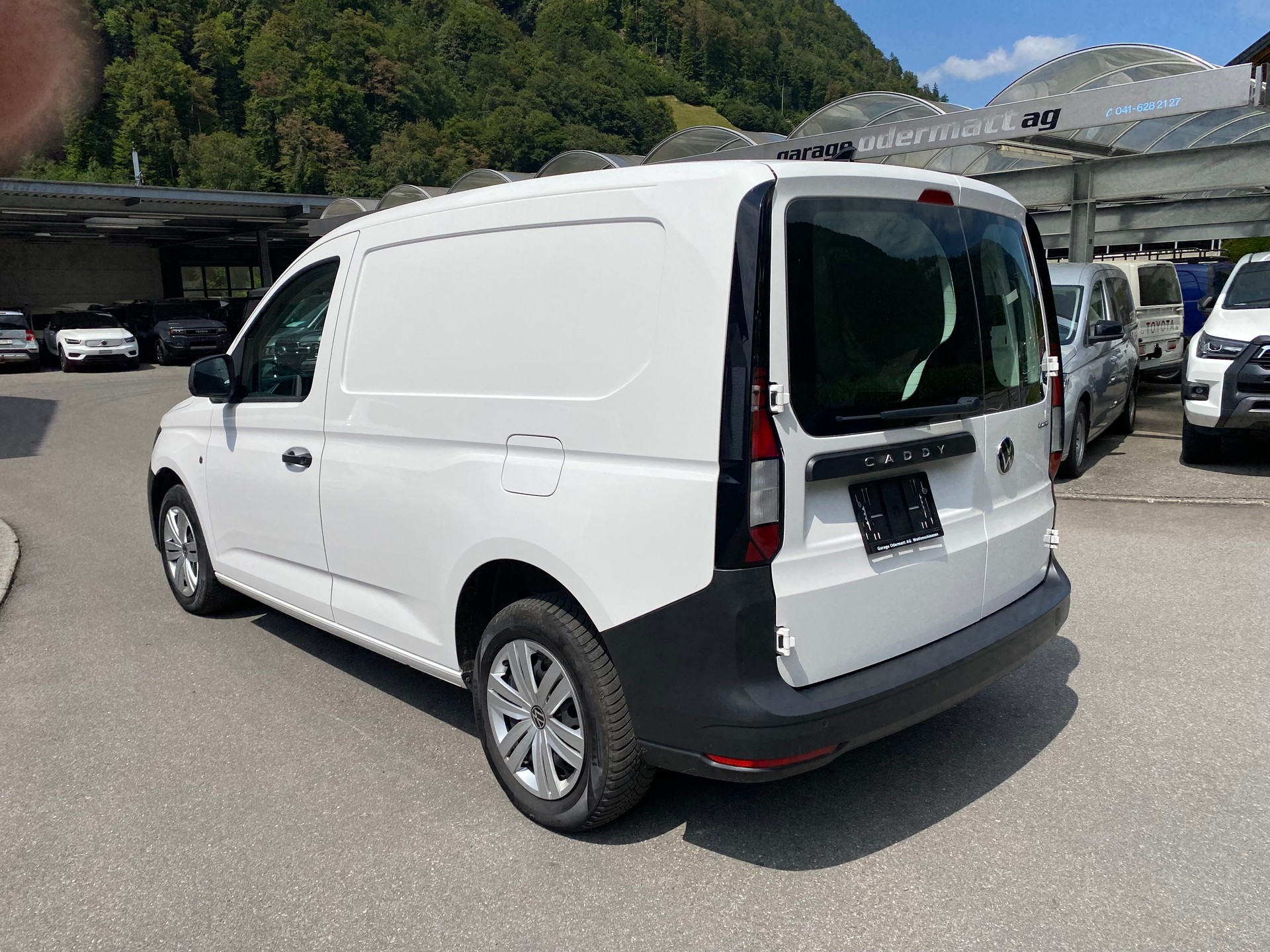 VW Caddy Cargo 2.0TDI 4Motion-image-7