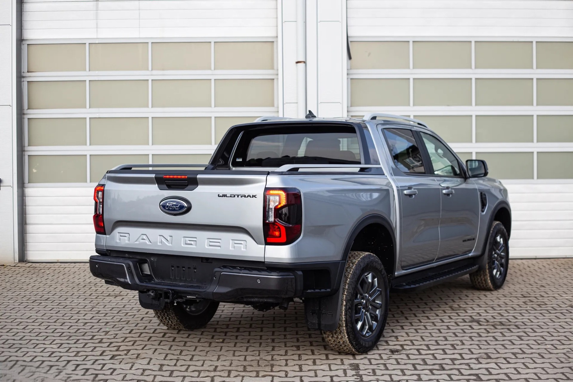 FORD Ranger Wildtrak 2.0 Eco Blue e-4WD Automat-image-3