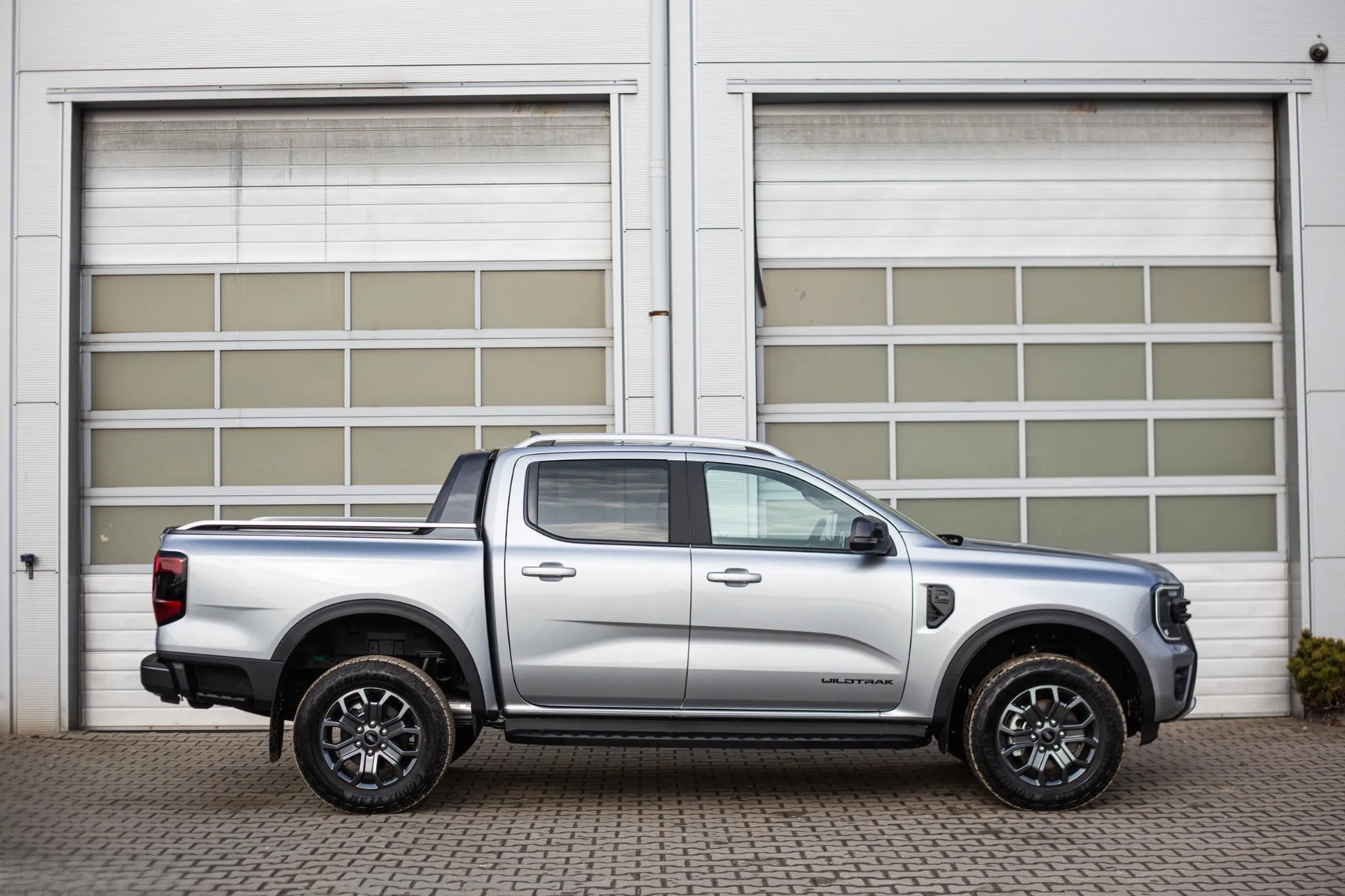 FORD Ranger Wildtrak 2.0 Eco Blue e-4WD Automat-image-2