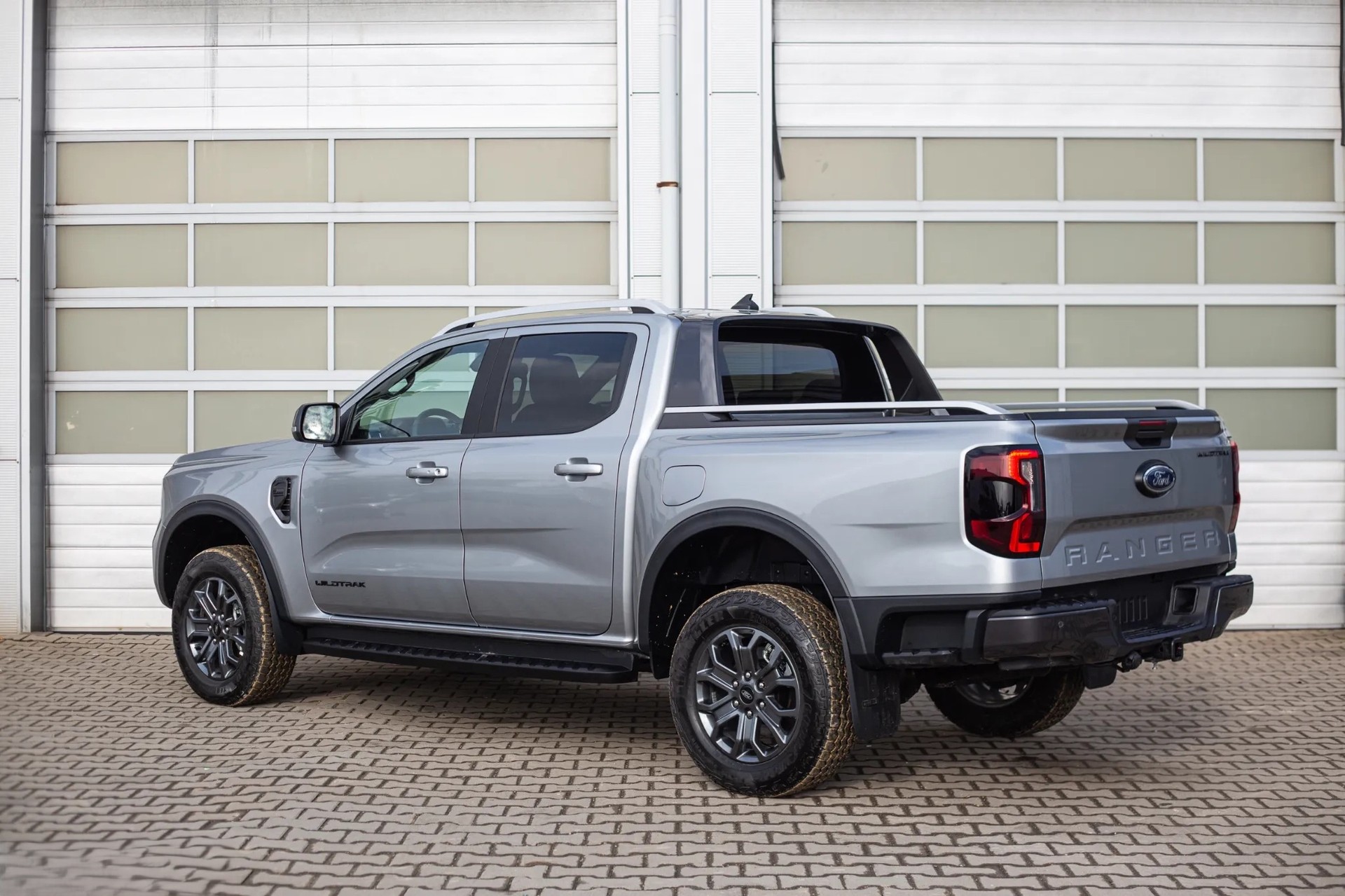 FORD Ranger Wildtrak 2.0 Eco Blue e-4WD Automat-image-5