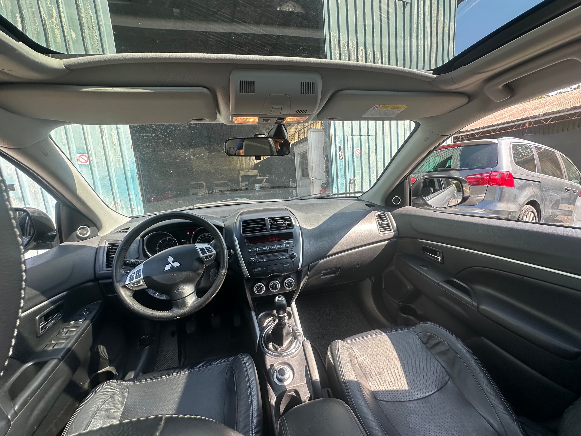 MITSUBISHI ASX 1.8 DID Navigator 4WD-image-8