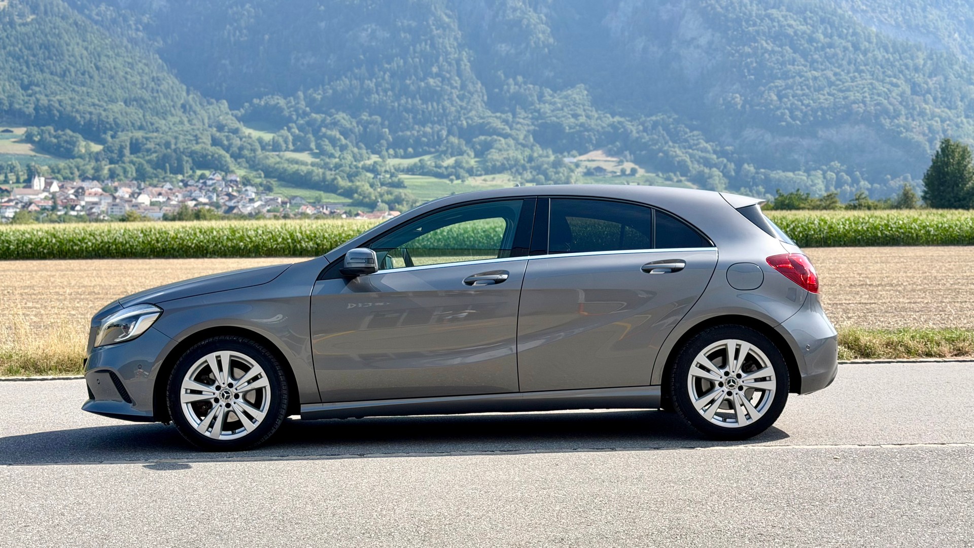 MERCEDES-BENZ A 220 Style 4Matic 7G-DCT-image-1