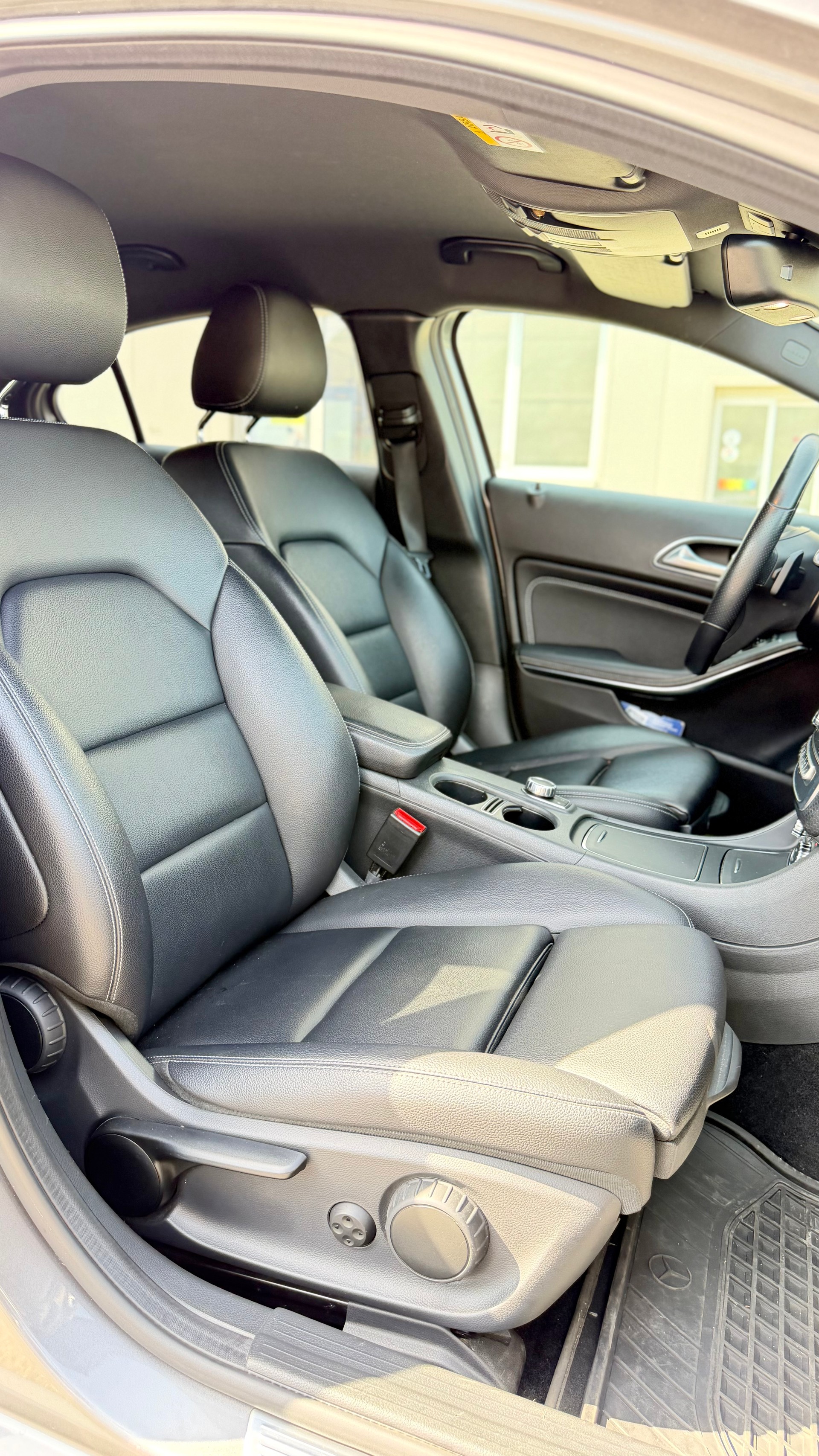 MERCEDES-BENZ A 220 Style 4Matic 7G-DCT-image-14