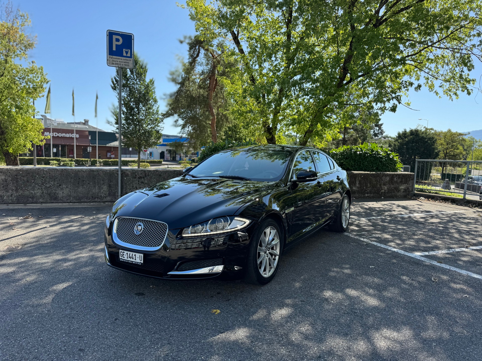 JAGUAR XF 2.2d Luxury-image-3