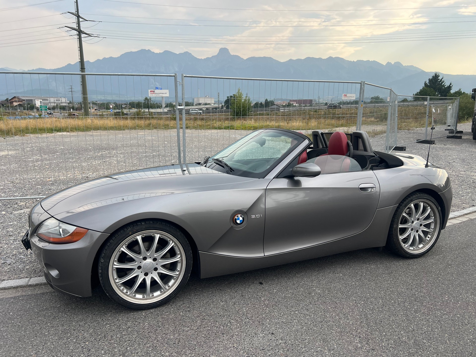 BMW 3.0i-image-0