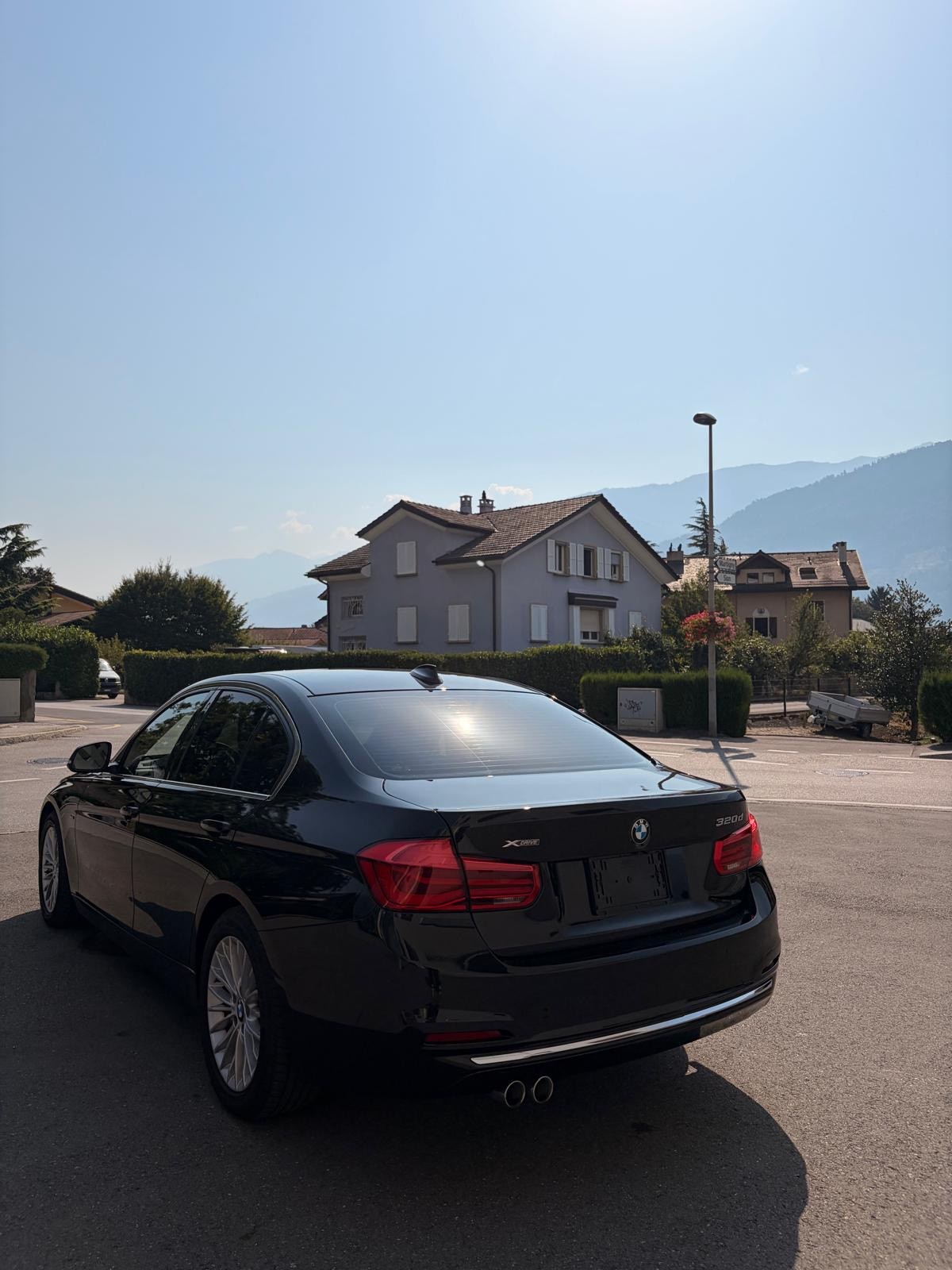 BMW 320d xDrive Luxury Line Steptronic-image-2