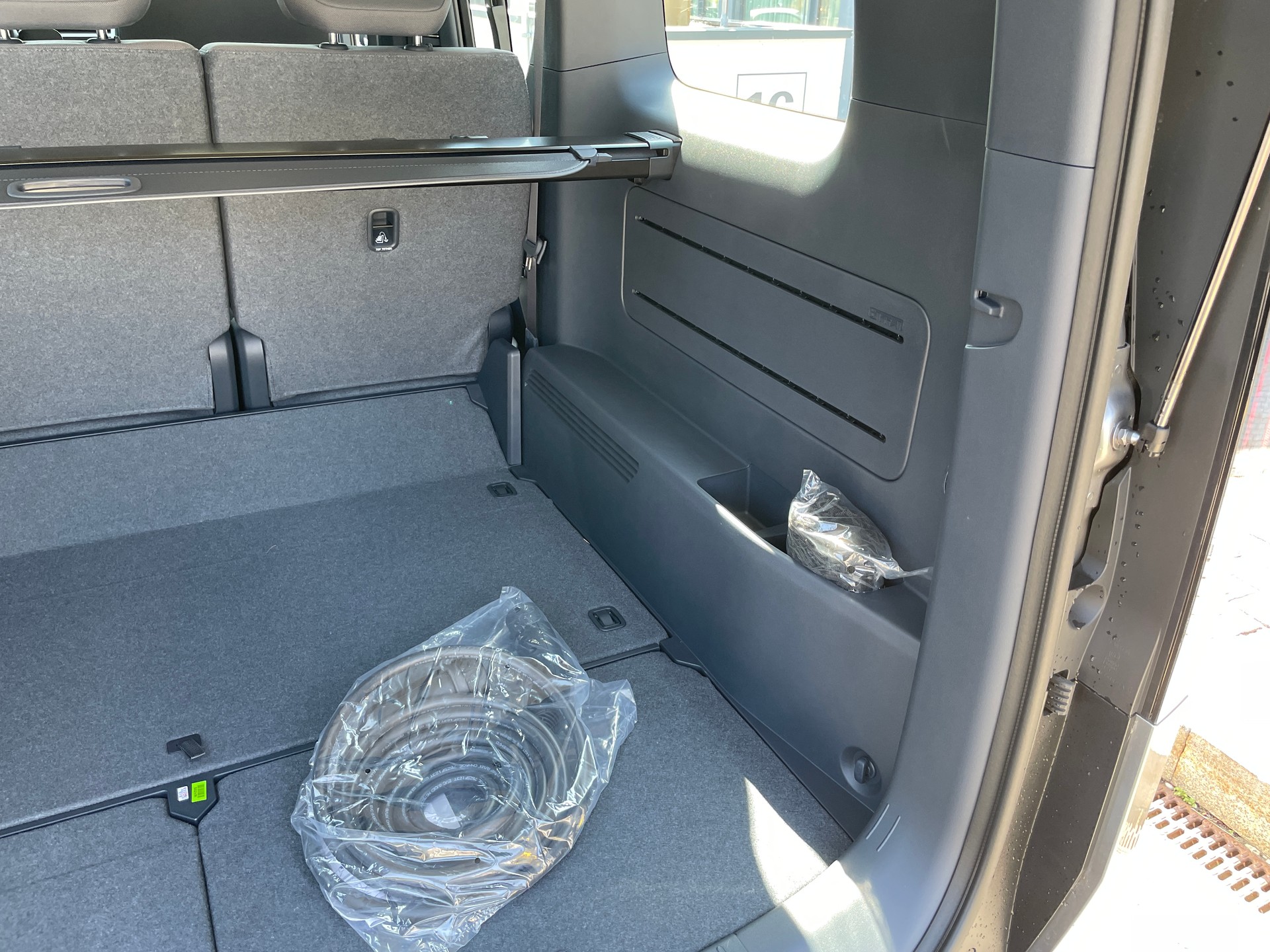 KIA PV5 71.2 kWh Elite mit AHK-image-10