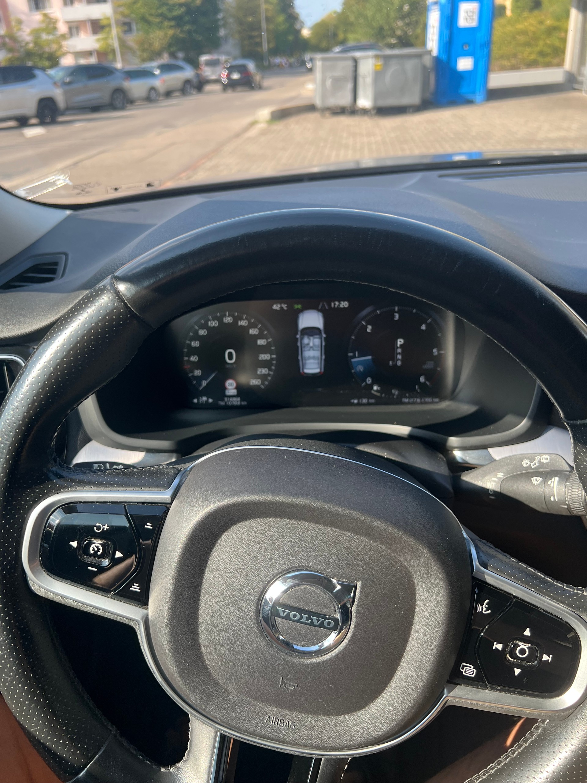 VOLVO V60 D4 AWD R-Design Geartronic-image-11