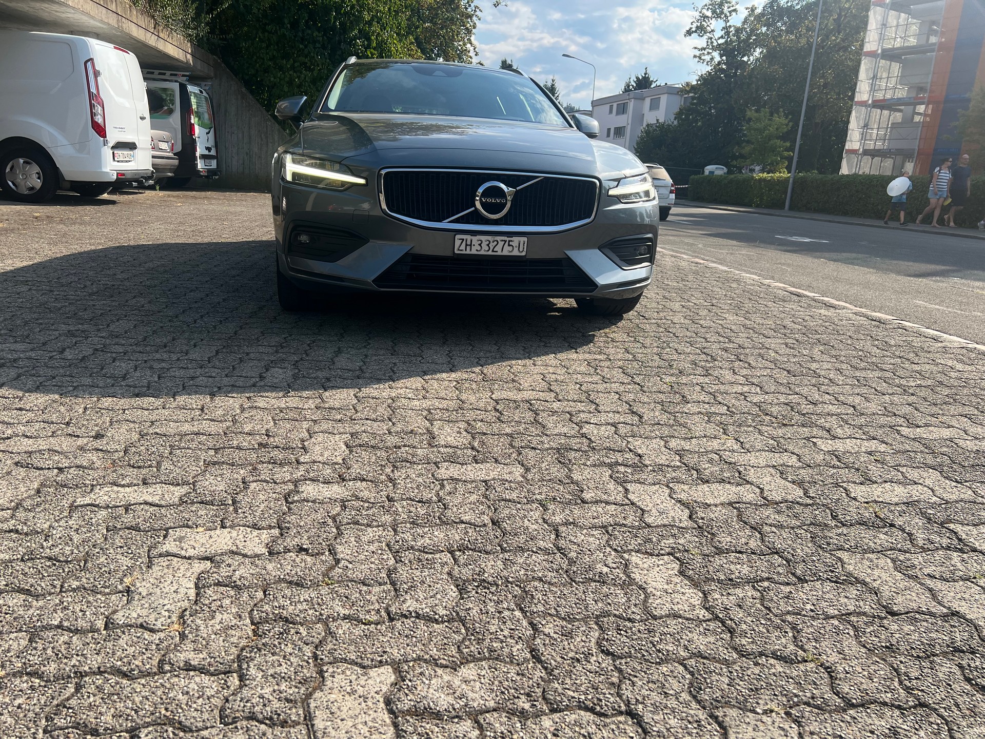 VOLVO V60 D4 AWD R-Design Geartronic-image-1