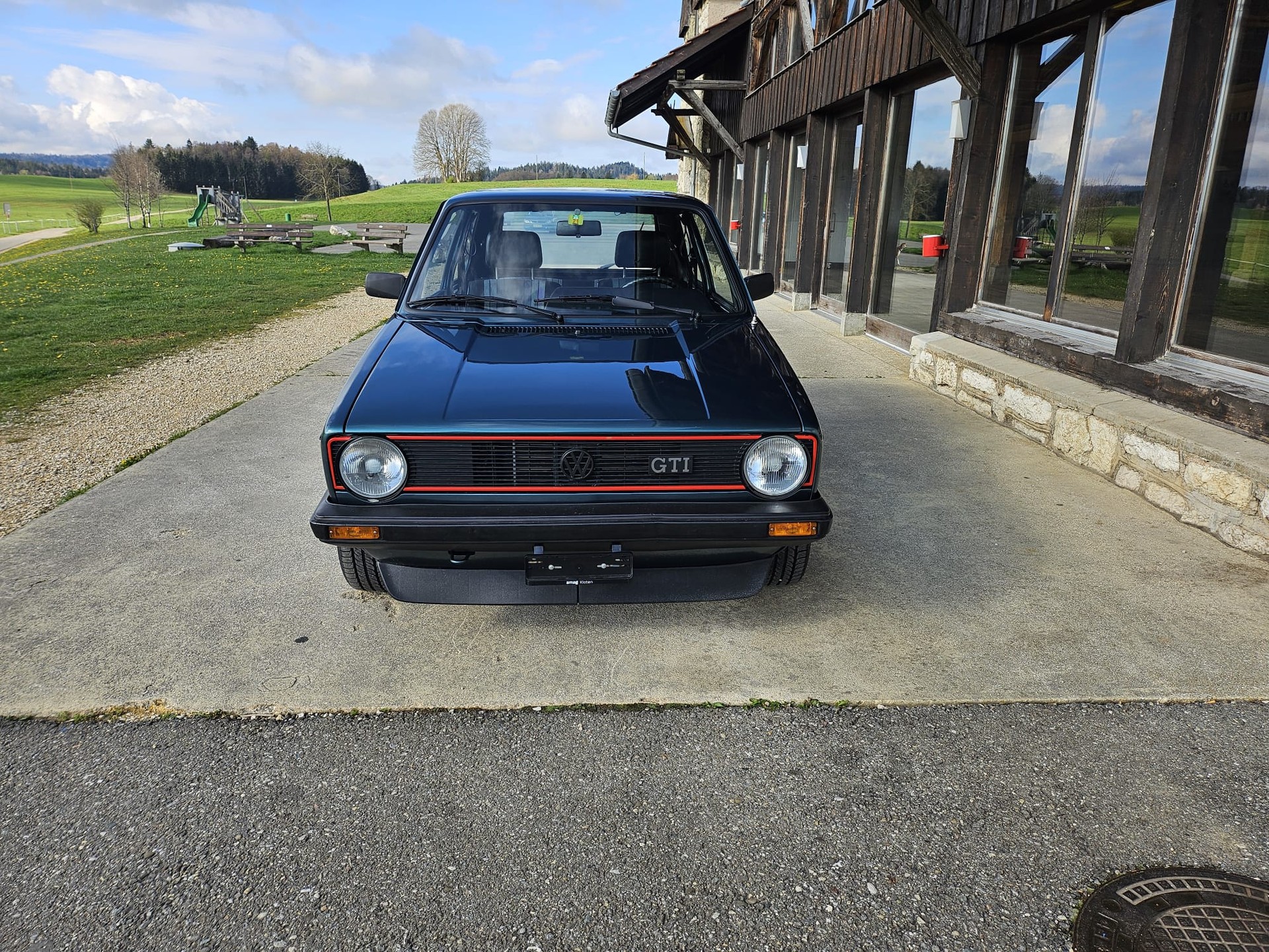 VW GOLF 1800 GTI ORIGINAL VETERANENFAHRZEUG EXPERTISE VETERAN EN BON ETAT-image-11