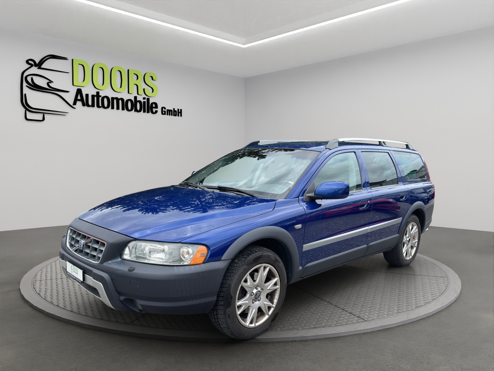 VOLVO XC70 2.5T AWD Momentum-image-2