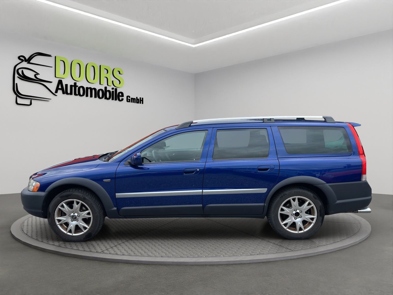 VOLVO XC70 2.5T AWD Momentum-image-7