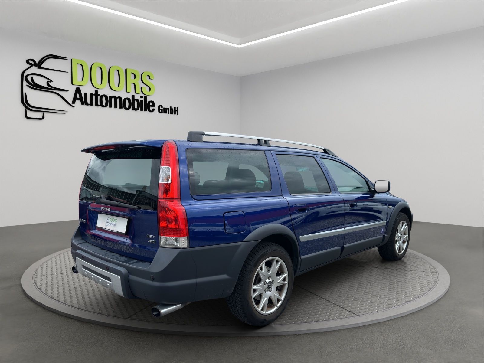 VOLVO XC70 2.5T AWD Momentum-image-3