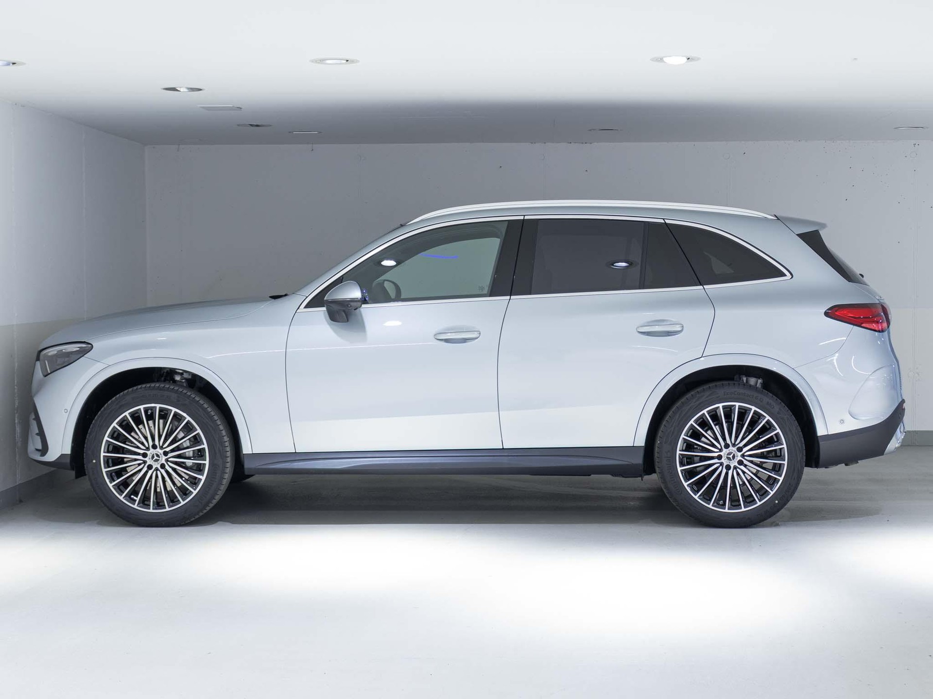 MERCEDES-BENZ GLC 220 d 4MATIC-image-4