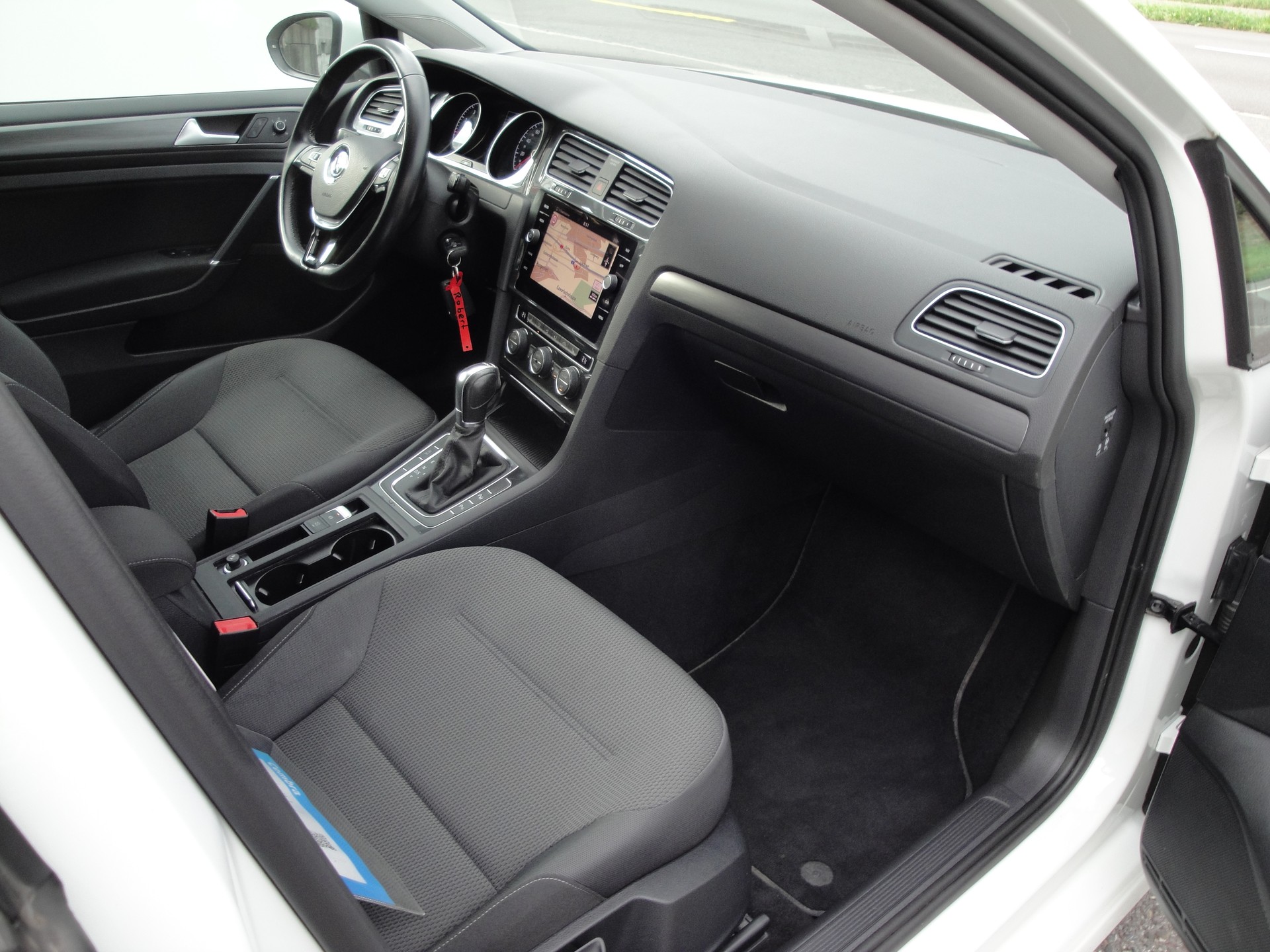 VW Golf 1.0 TSI Comfort-image-9