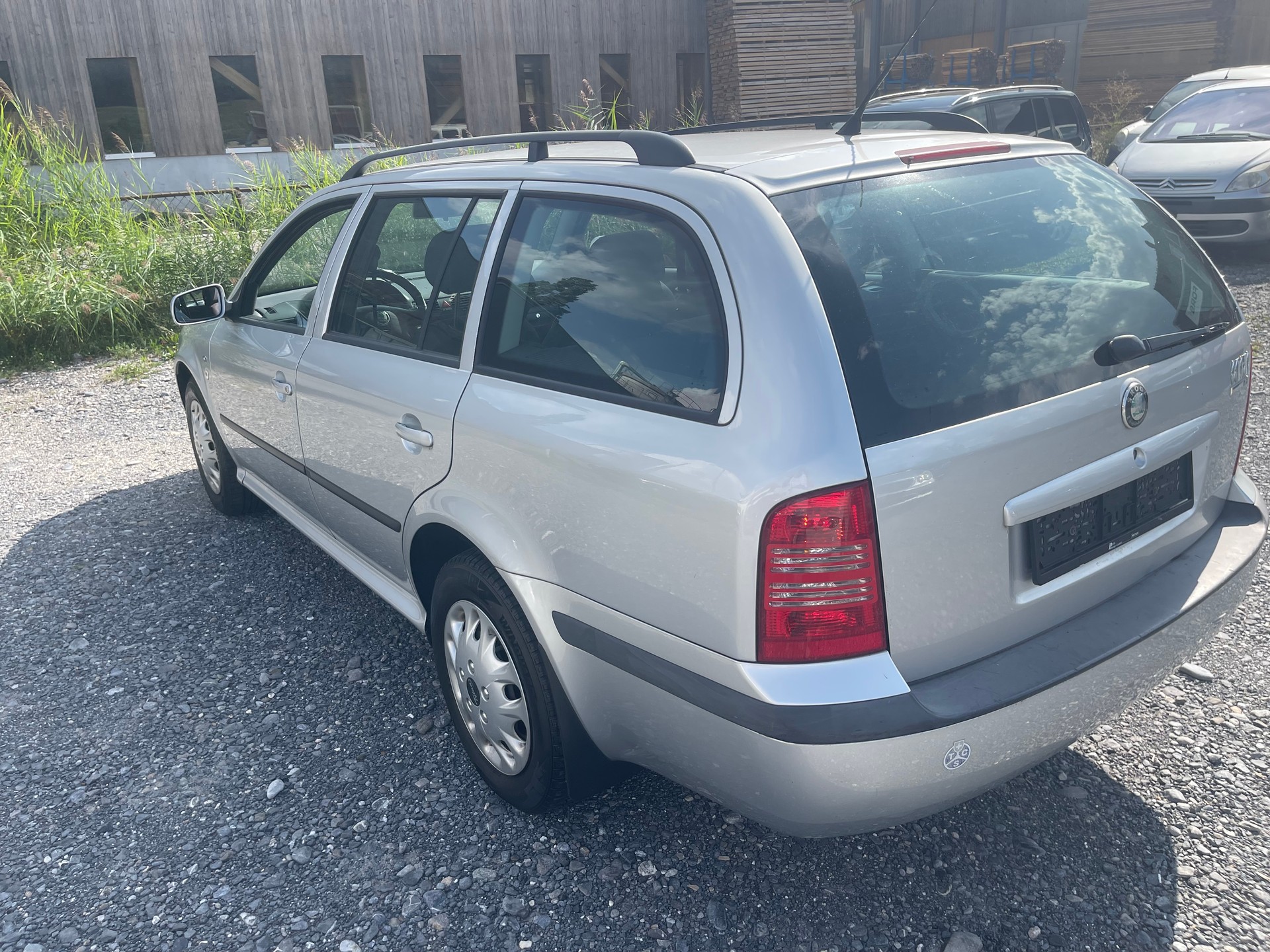 SKODA Octavia 2.0 Elegance-image-3
