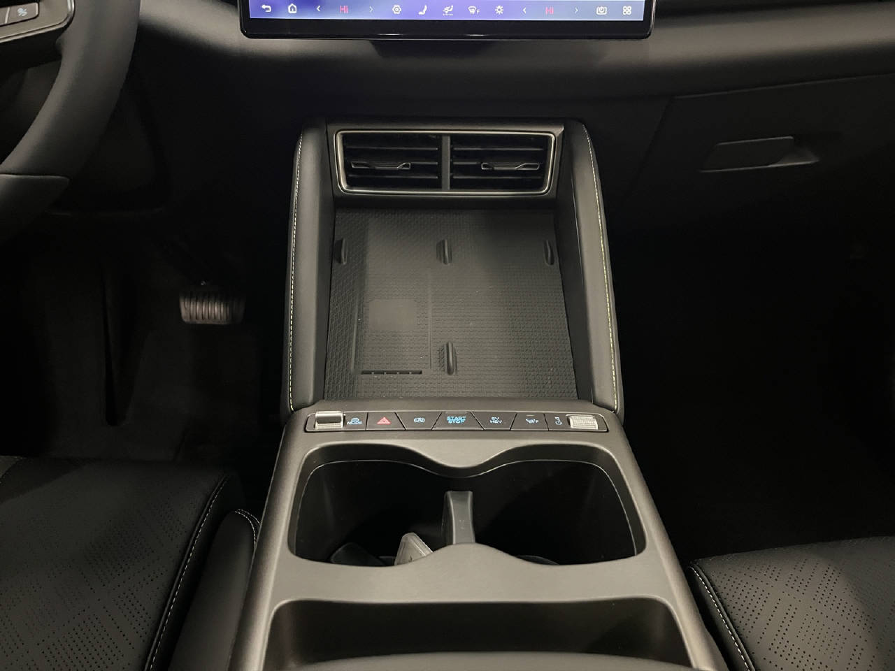 BYD Atto 2 DM-i Boost-image-12