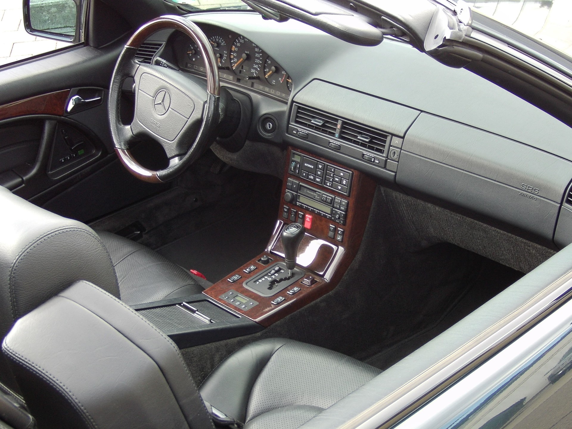MERCEDES-BENZ SL 500 Automatic-image-12