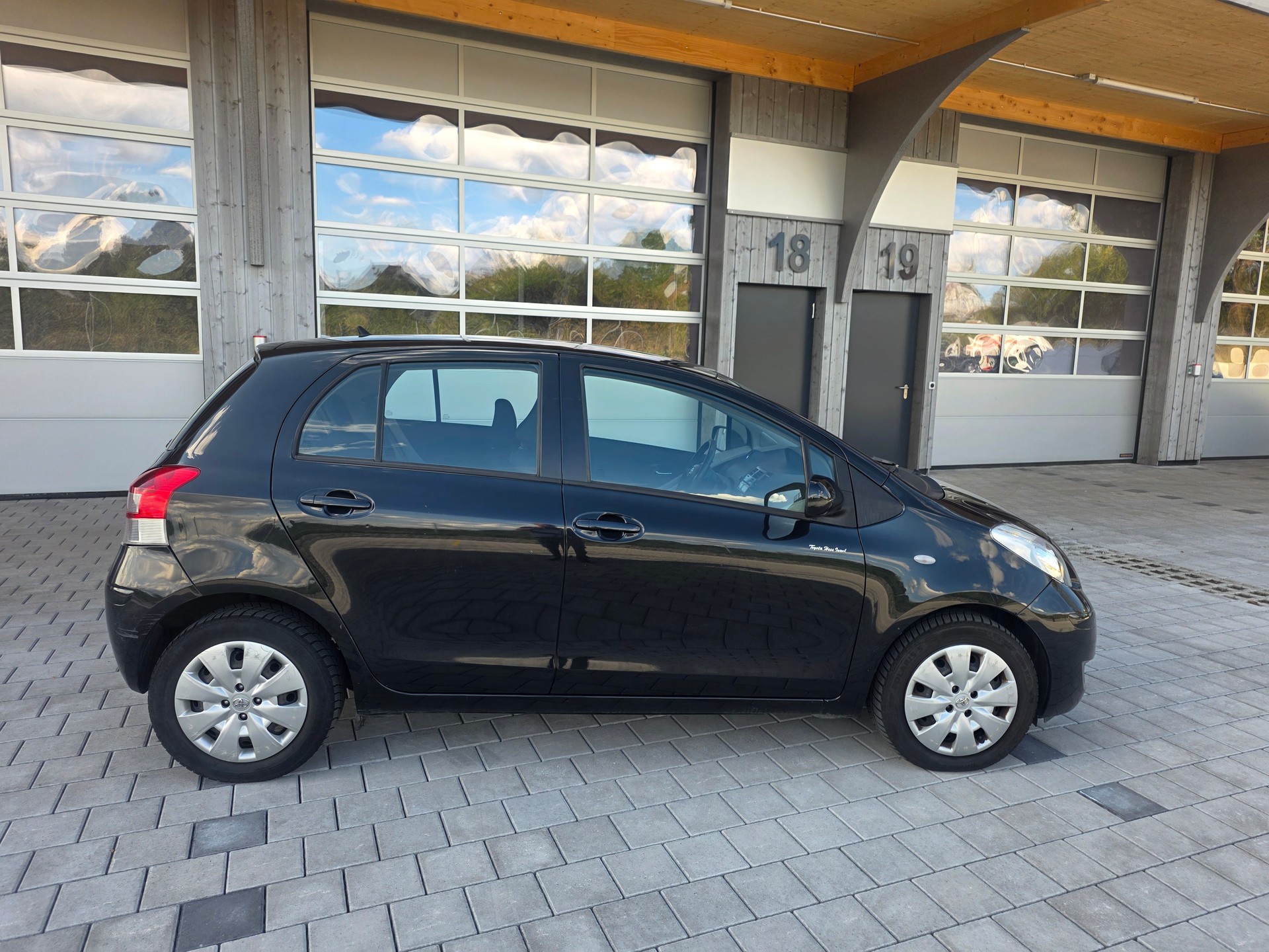 TOYOTA Yaris 1.33 Look Multimode-image-7