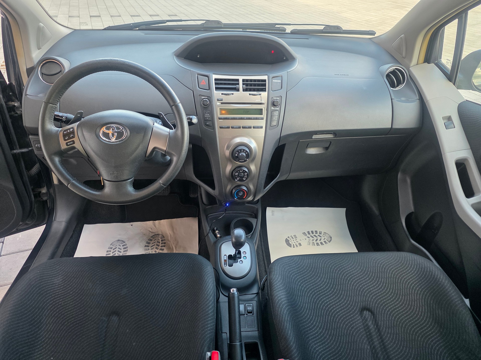 TOYOTA Yaris 1.33 Look Multimode-image-9