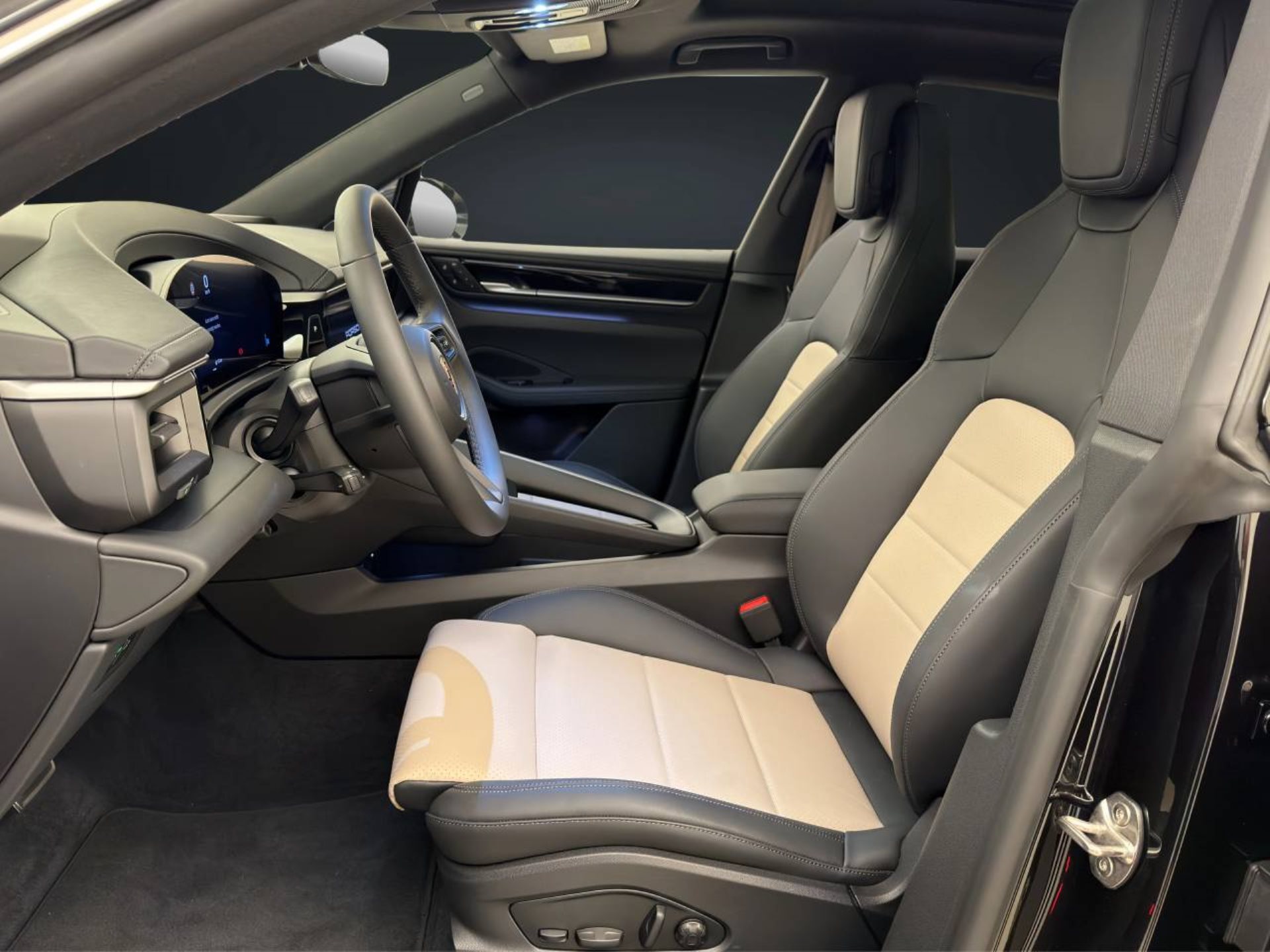 PORSCHE Macan 4S-image-4