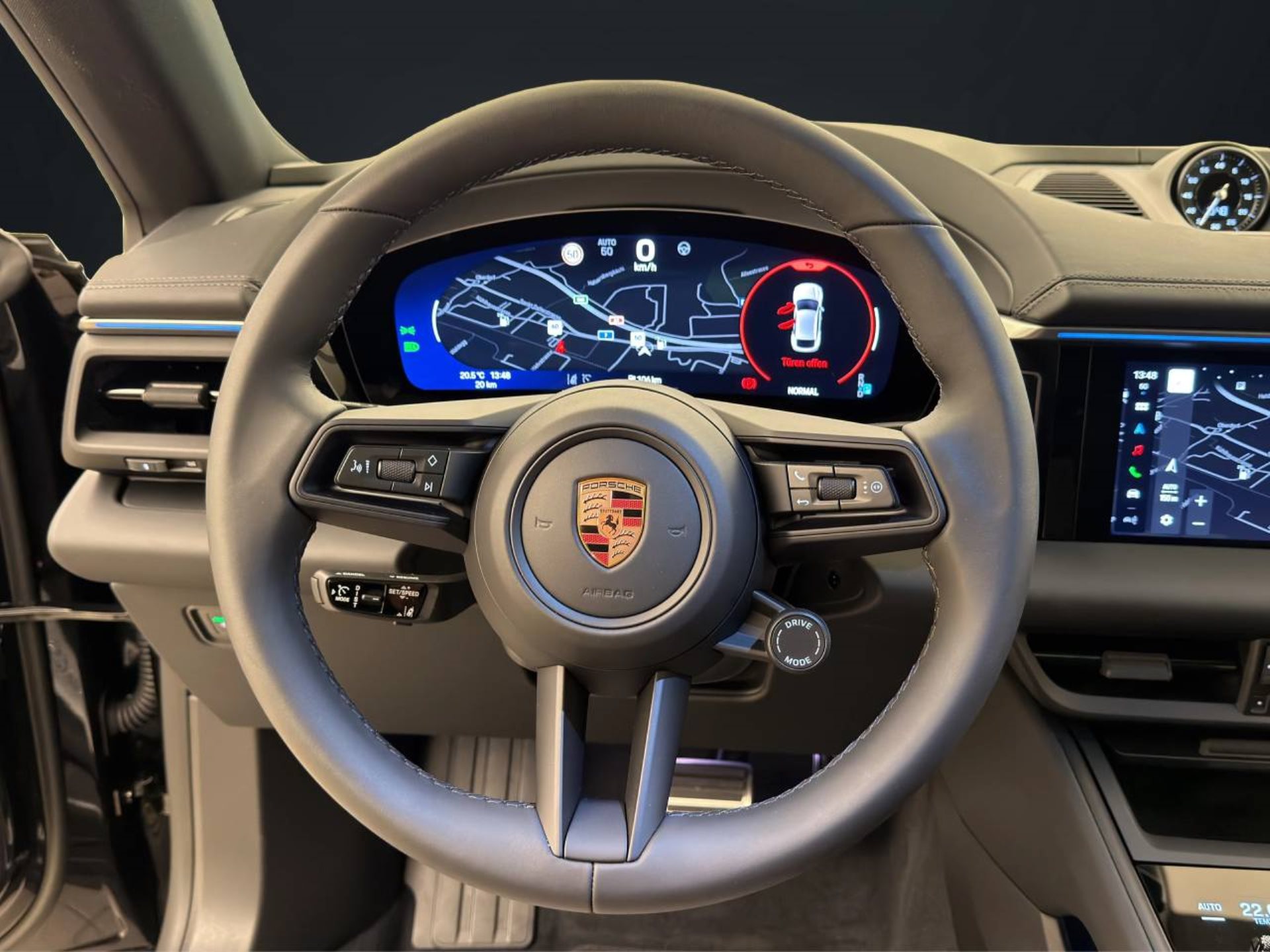 PORSCHE Macan 4S-image-13