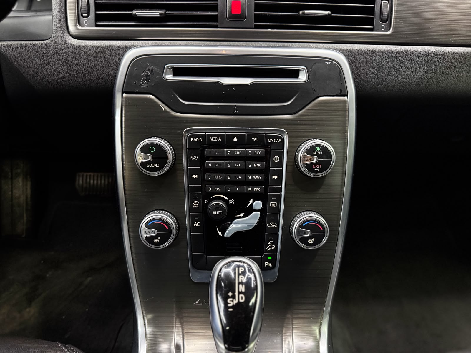 VOLVO XC70 D5 AWD *AHK* Kinetic Dynamic Edition Geartronic-image-15