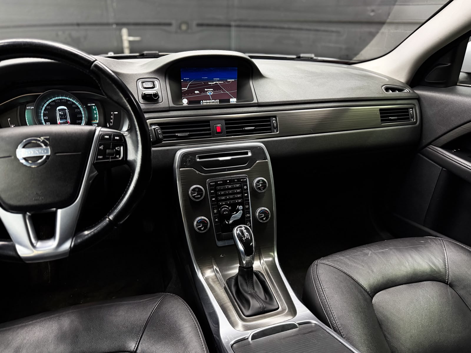 VOLVO XC70 D5 AWD *AHK* Kinetic Dynamic Edition Geartronic-image-14