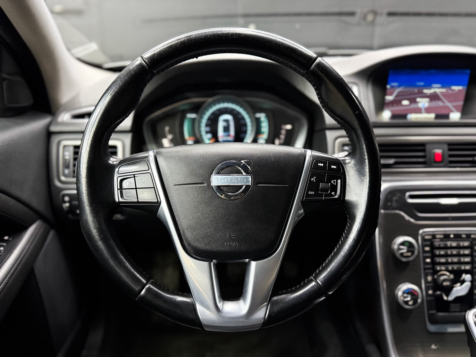 VOLVO XC70 D5 AWD *AHK* Kinetic Dynamic Edition Geartronic-image-11