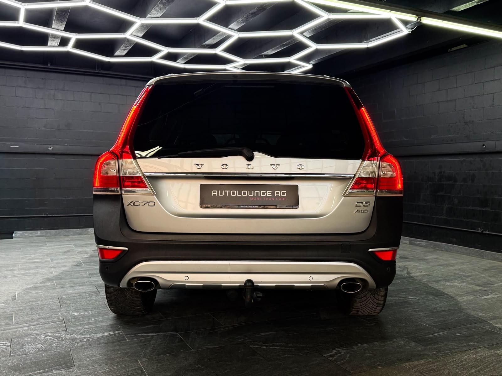 VOLVO XC70 D5 AWD *AHK* Kinetic Dynamic Edition Geartronic-image-8