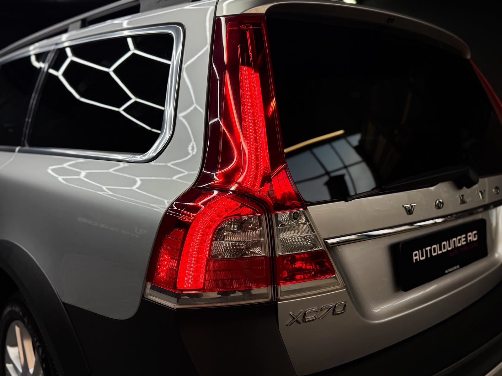 VOLVO XC70 D5 AWD *AHK* Kinetic Dynamic Edition Geartronic-image-7