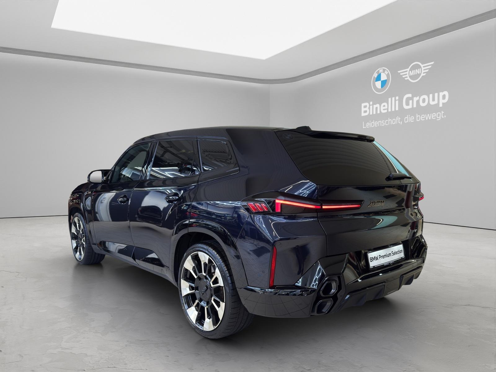 BMW XM-image-3