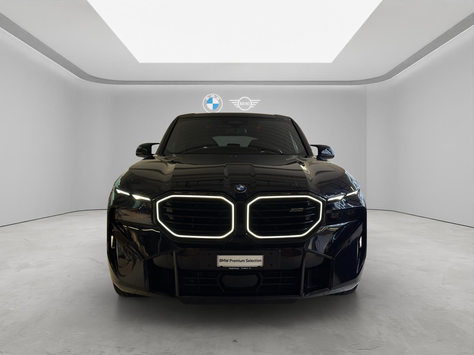 BMW XM-image-8