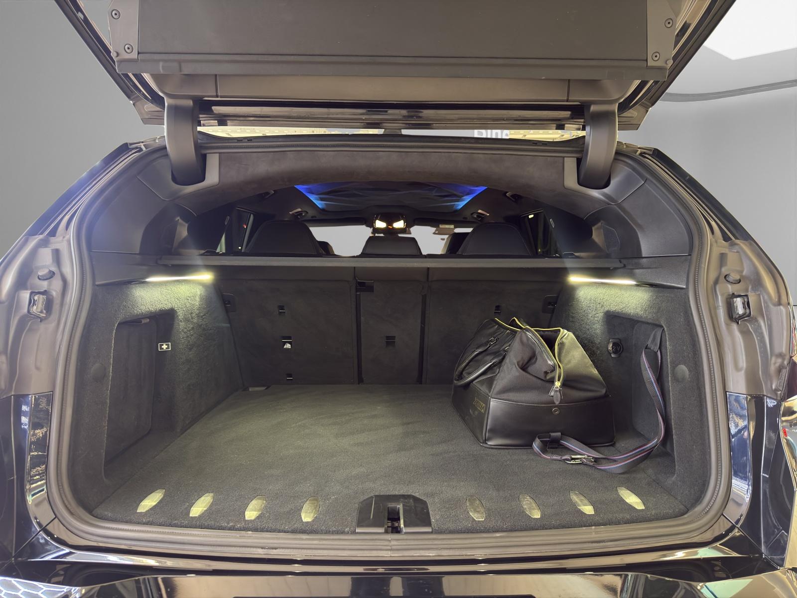 BMW XM-image-21