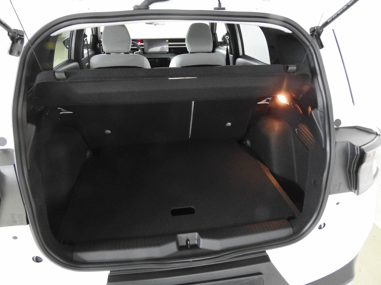 CITROEN C3 Aircross 1.2 Hybrid Plus-image-11